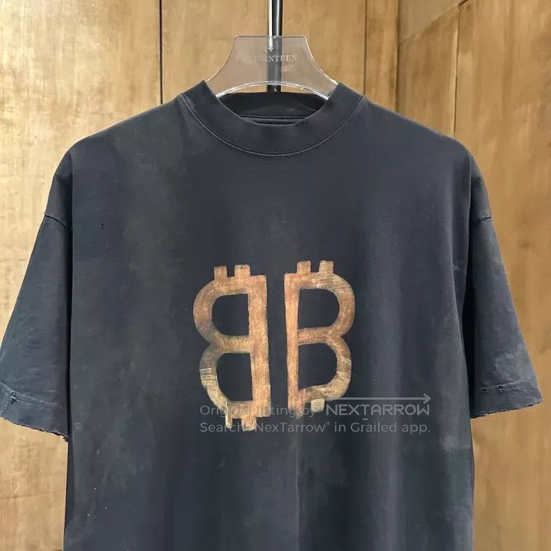 Balenciaga Balenciaga Bitcoin Black Distressed Mud Dyeing Logo Short Size US S / EU 44-46 / 1 - 2 Thumbnail