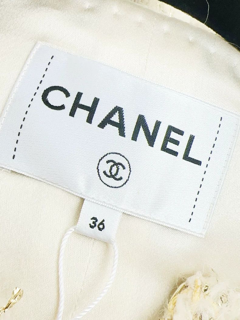 Chanel Chanel 19A Egypt series white gold tweed long-sleeved silh Size XS / US 0-2 / IT 36-38 - 5 Thumbnail