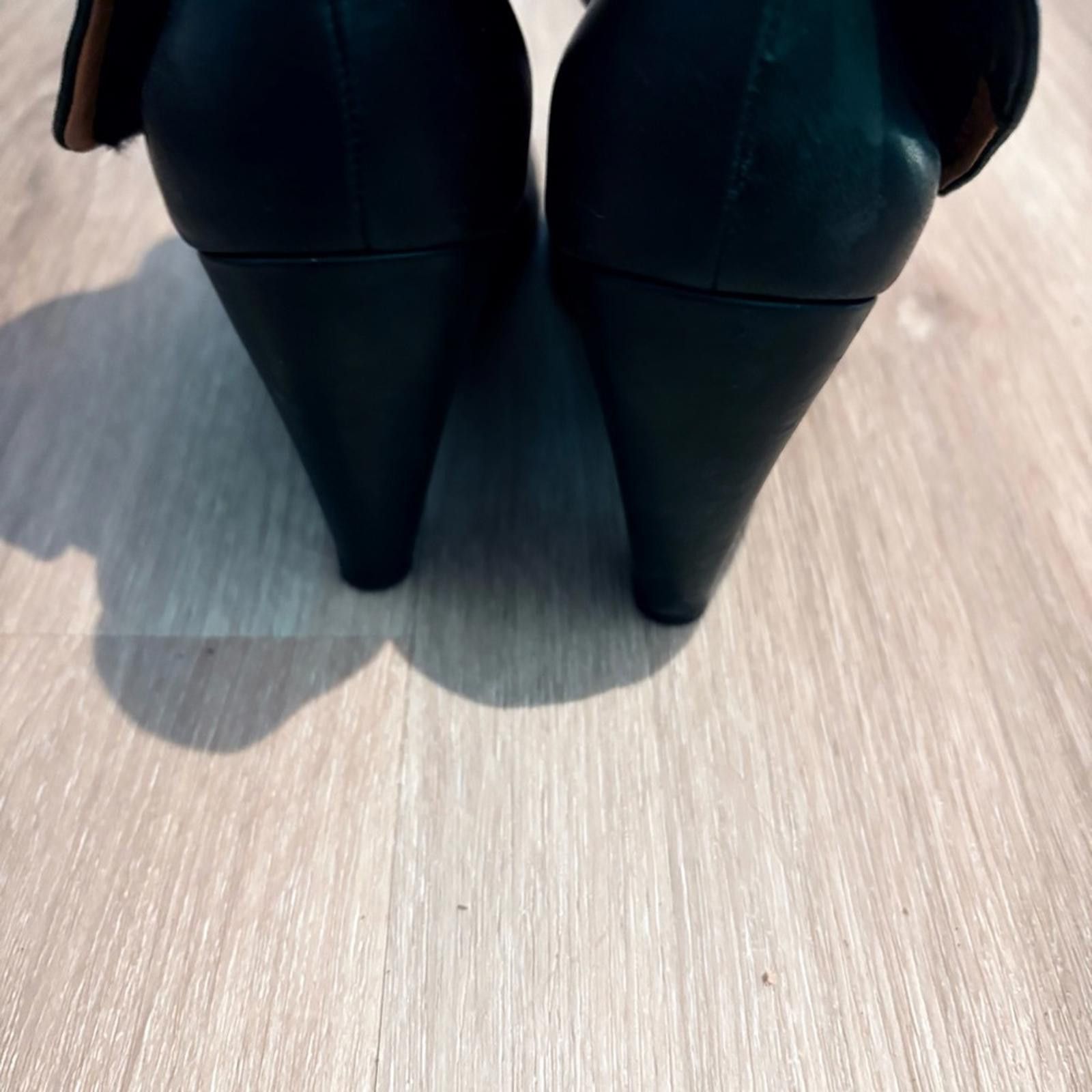 Designer Coclico Black Leather Fold Over Ankle Boots Size 39 US 8 Size US 8 / IT 38 - 6 Thumbnail