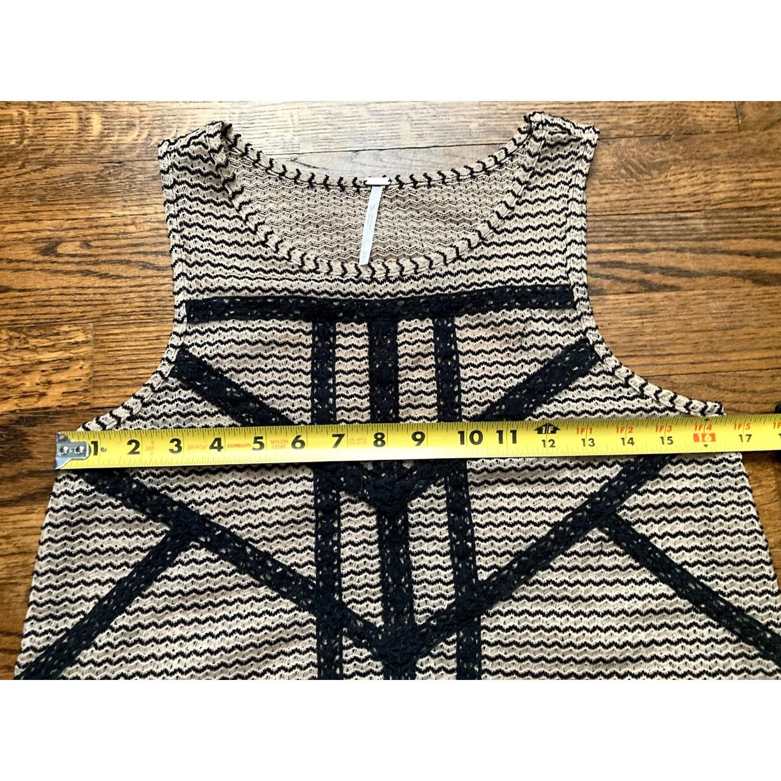 Free People Free People Tank Top XS Tan Geometric Lace Boho Sheer Open Back 90s Hippie Rock Bohemian Designer Tunic Women XS Tank Size XS / US 0-2 / IT 36-38 - 6 Thumbnail