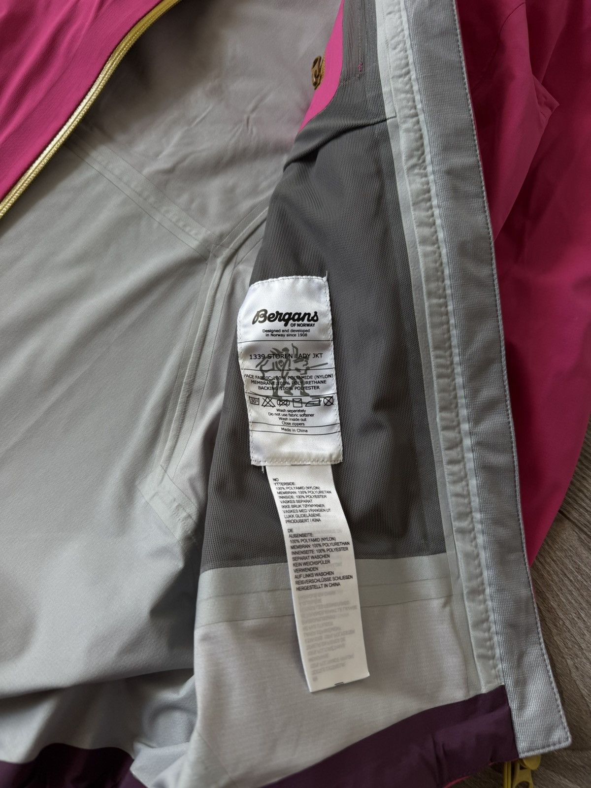 Bergans of Norway Bergans Of Norway Dermizax Waterproof Ski Storen Lady Jacket Size M / US 6-8 / IT 42-44 - 11 Thumbnail