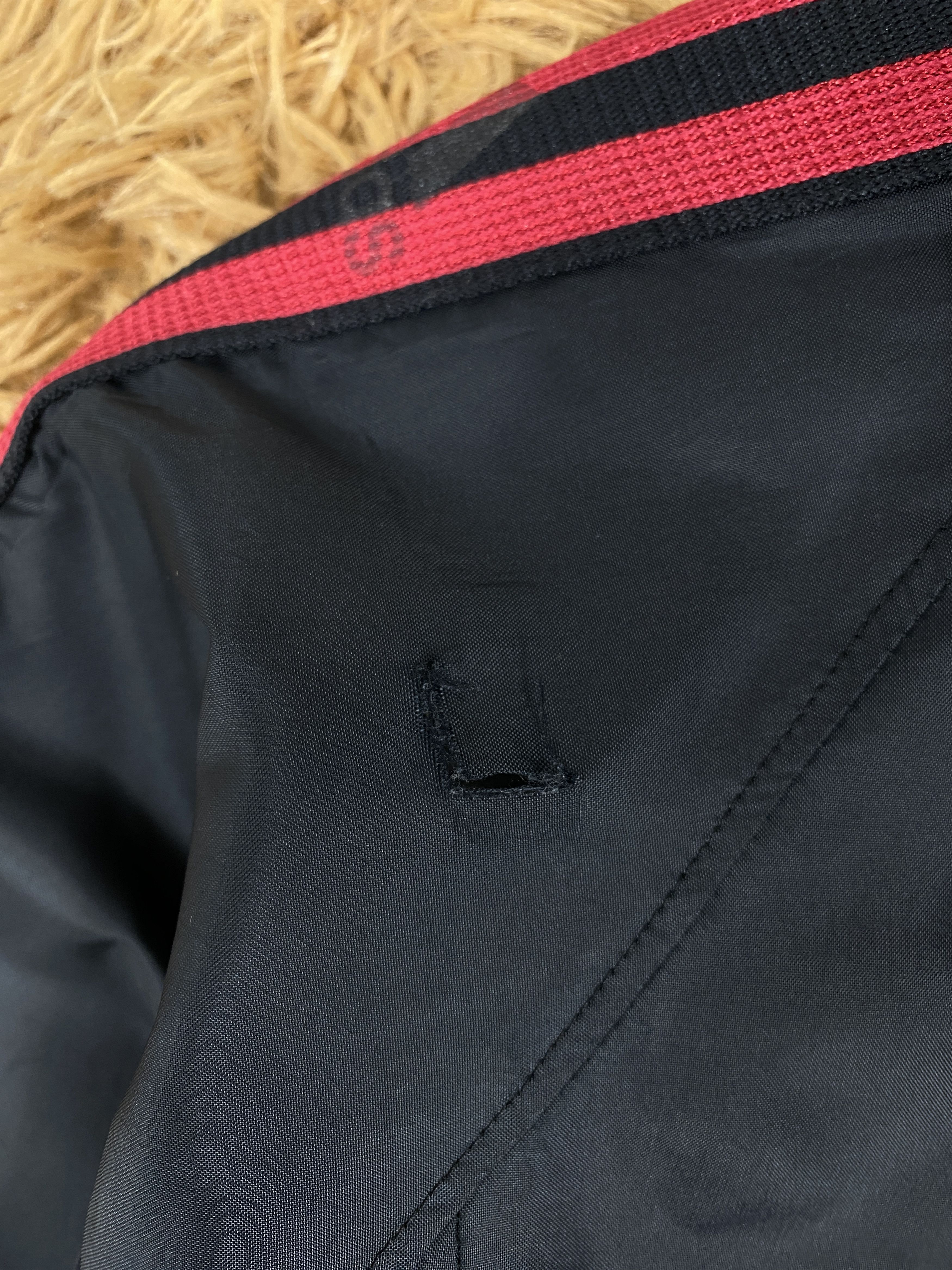 Adidas Vintage Adidas Red Stripes Hoodie Sherpa Lining Jacket J2268 Size US S / EU 44-46 / 1 - 7 Thumbnail