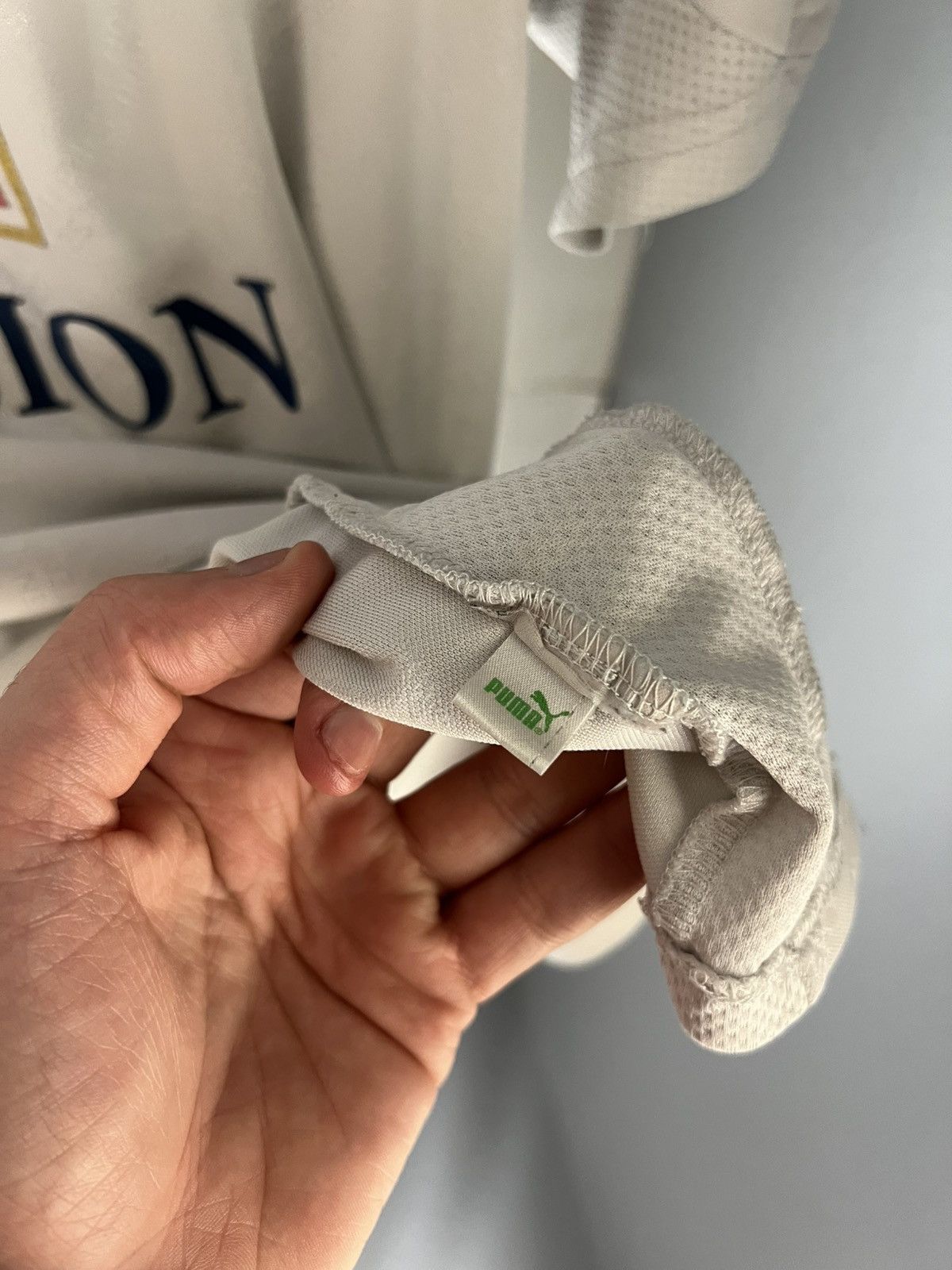 Puma VINTAGE PUMA FC TOTTENHAM HOTSPUR ENGLAND SOCCER JERSEY 90s Size US L / EU 52-54 / 3 - 13 Thumbnail