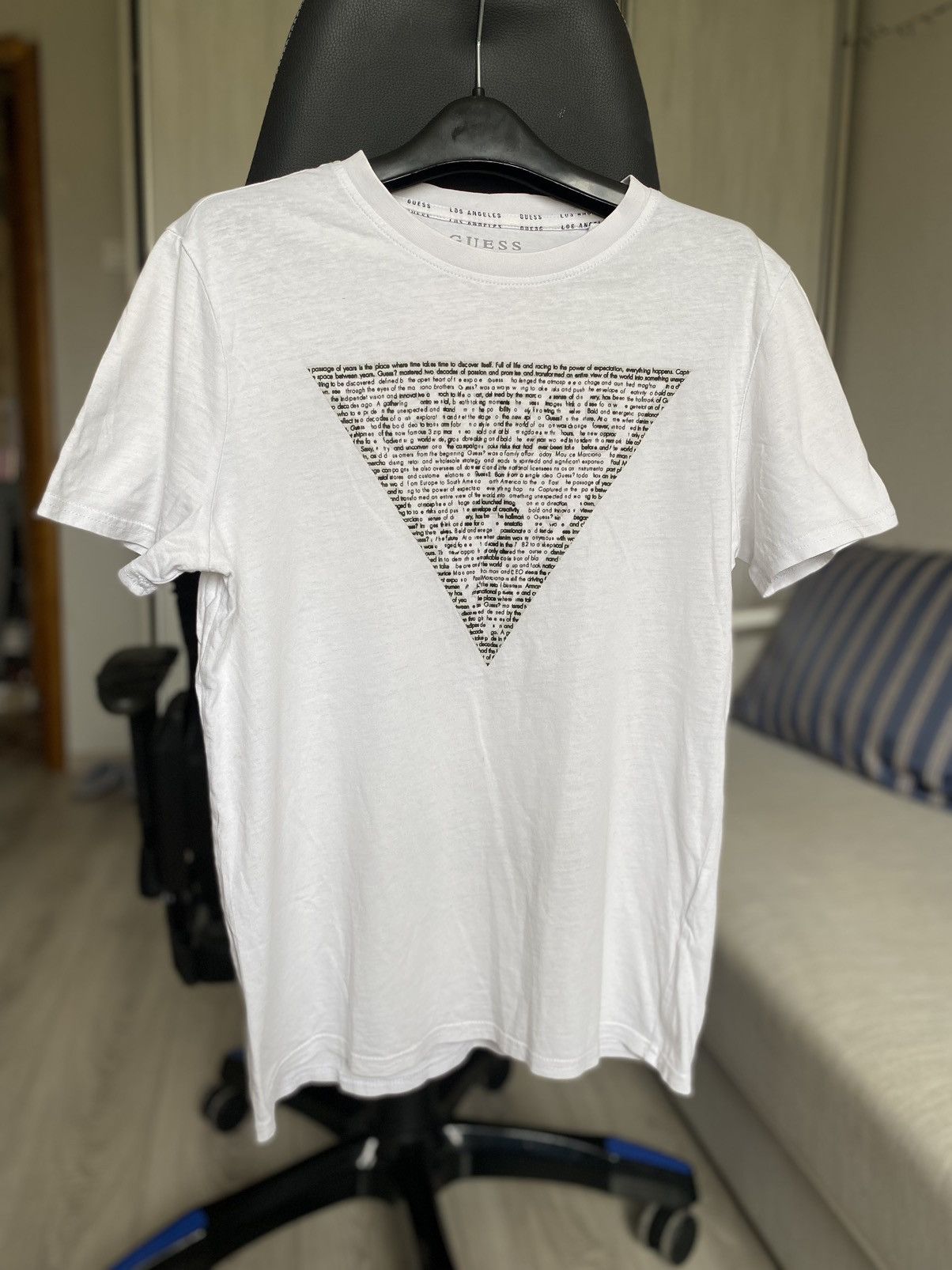 Guess Guess t shirt shot sleeve big logo center luxury Size US S / EU 44-46 / 1 - 1 Thumbnail