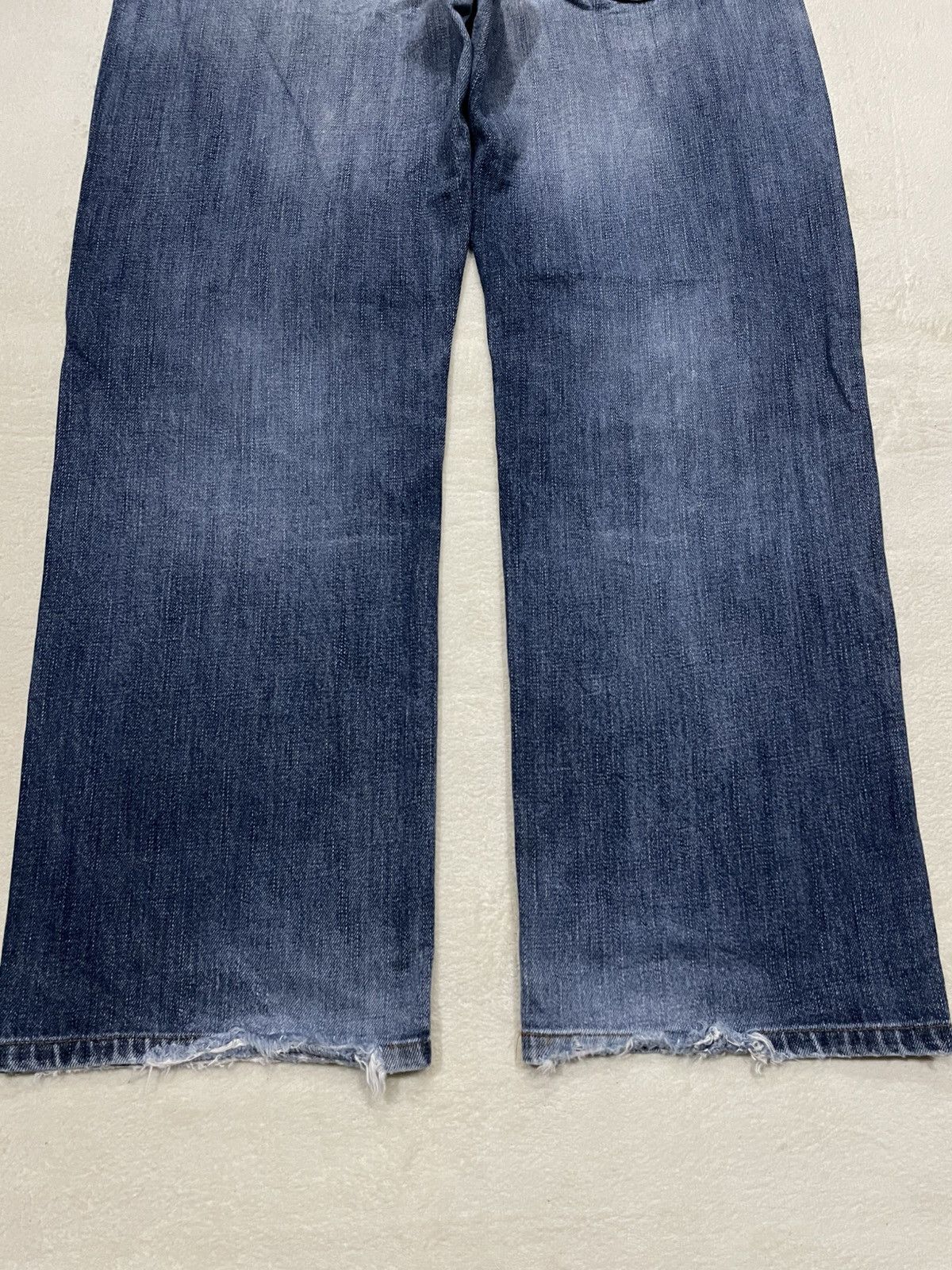 Uniqlo Vintage Uniqlo Straight Cut Distress Ripped Faded Denim Jean Size US 32 / EU 48 - 13 Thumbnail
