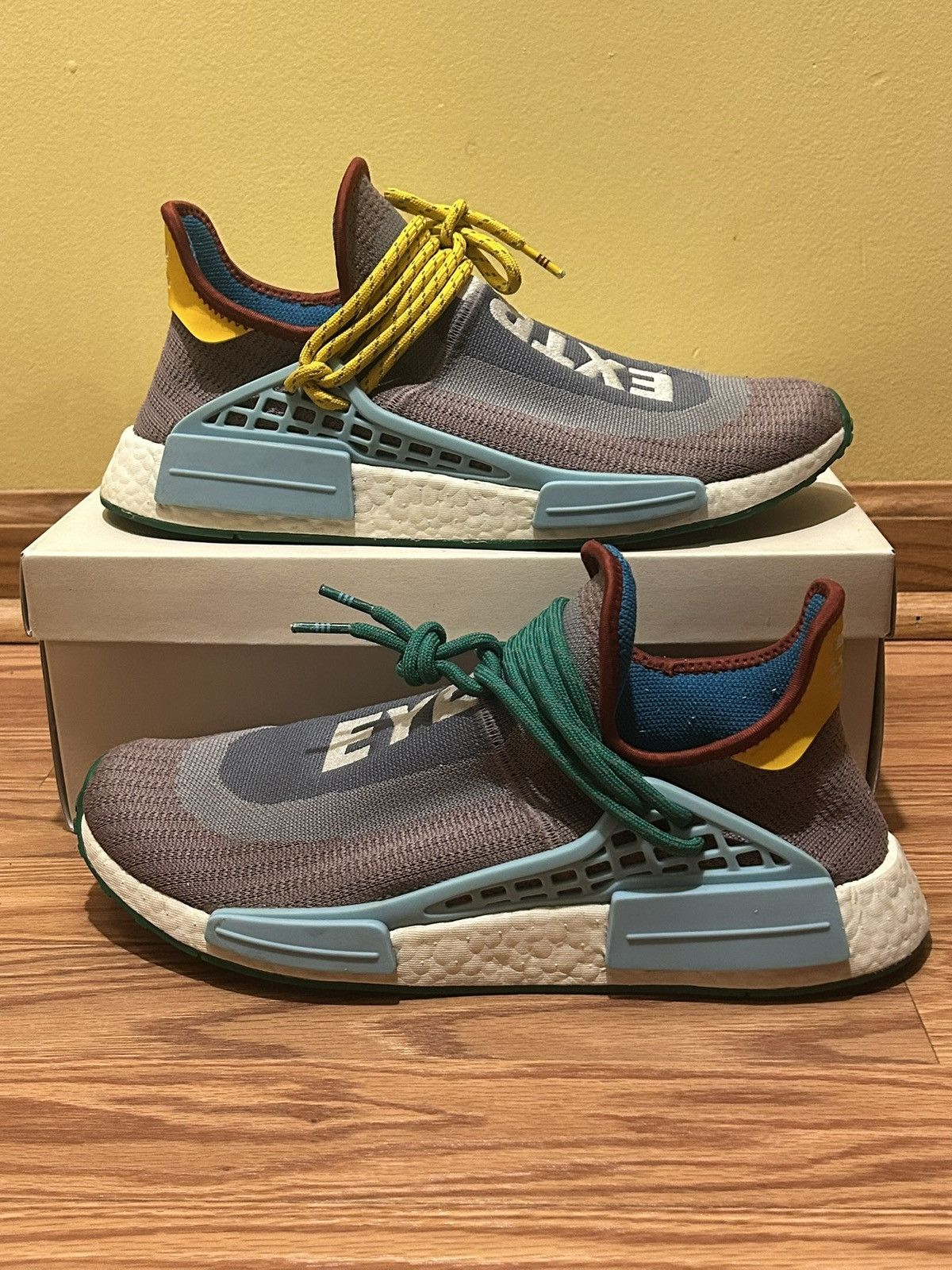 Size NMD HUMAN RACE EXTRA EYE PURPLE LEGACY G58412