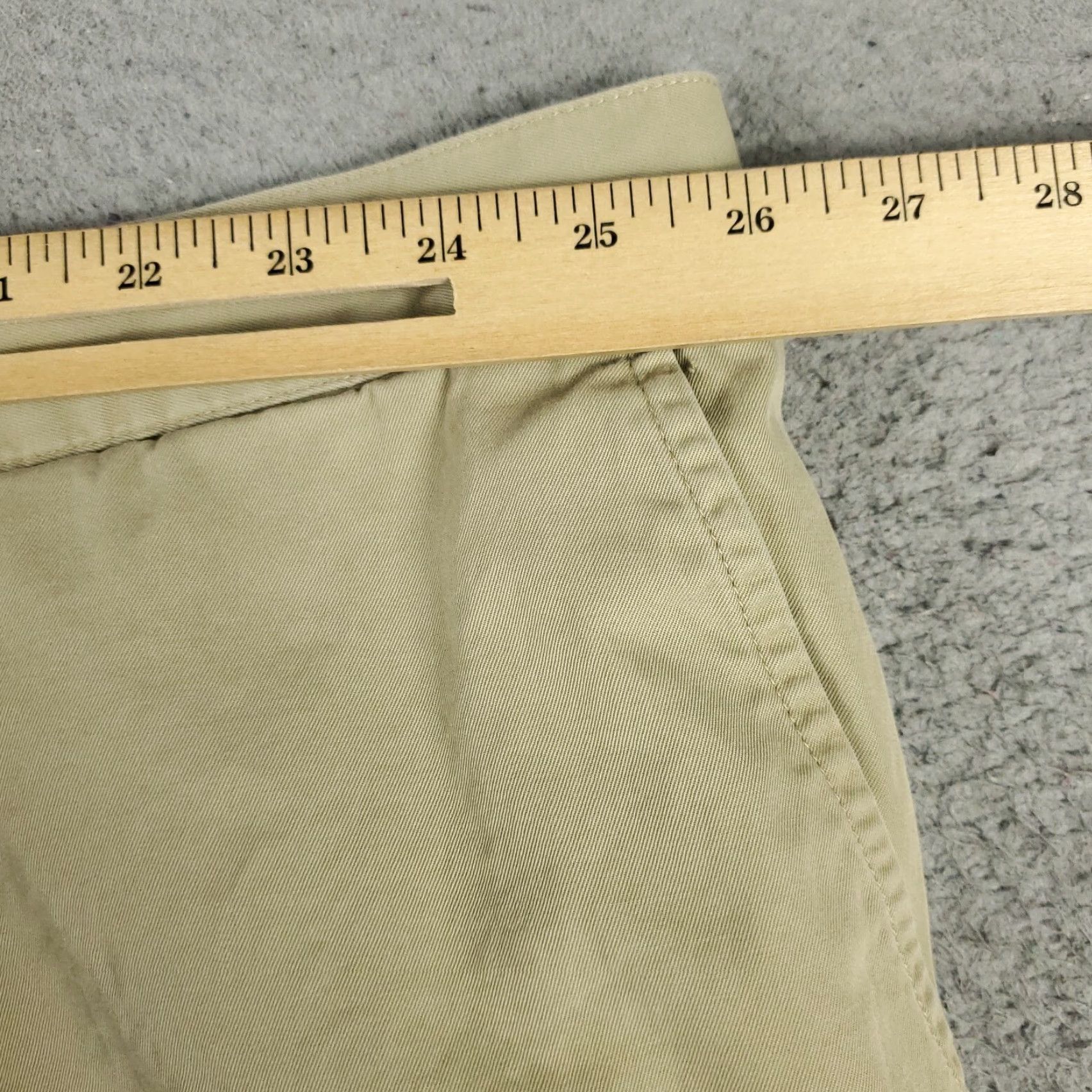 Ralph Lauren Vintage Ralph Lauren Men's Chino Shorts Size 52 Beige Flat Front Casual Classic Size US 36 / EU 52 - 4 Thumbnail