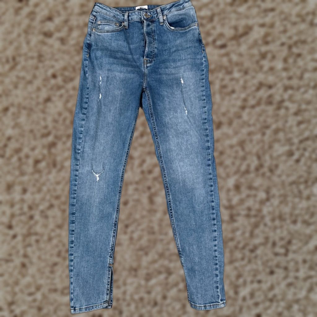 Forever 21 Forever 21 Jeans - Womens - Skinny - High Rise - Distressed Denim - Blue - 29 - 27x27 Inseam - Cotton Blend - Regular Fit - 5-Pocket - Medium Wash Size 29" - 1 Thumbnail