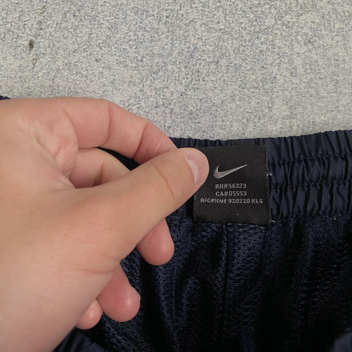 Nike Vintage Nike Track Pants Nylon Drill Y2K Swoosh Logo Size US 30 / EU 46 - 7 Thumbnail