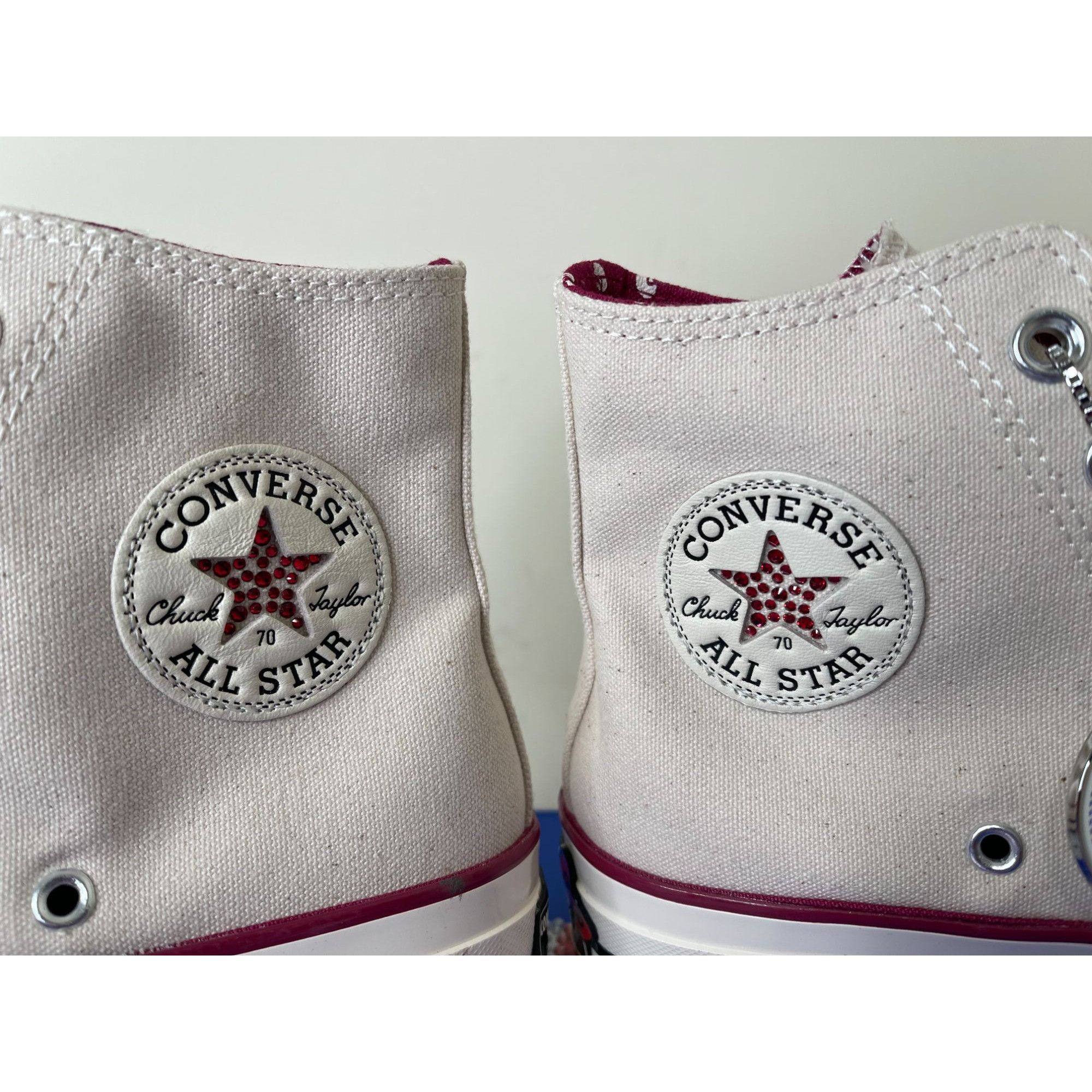 Converse Converse Hello Kitty Swarovski Chuck 70 WOMENS 9US Size US 9 / IT 39 - 6 Thumbnail