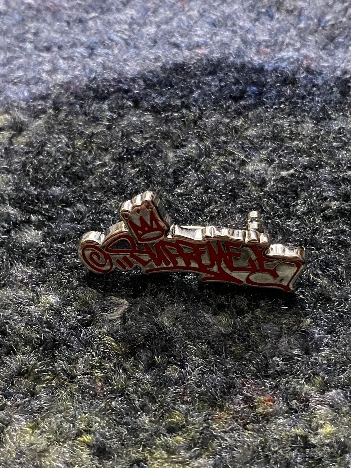 Supreme Supreme K Logo Pin Size ONE SIZE - 2 Thumbnail