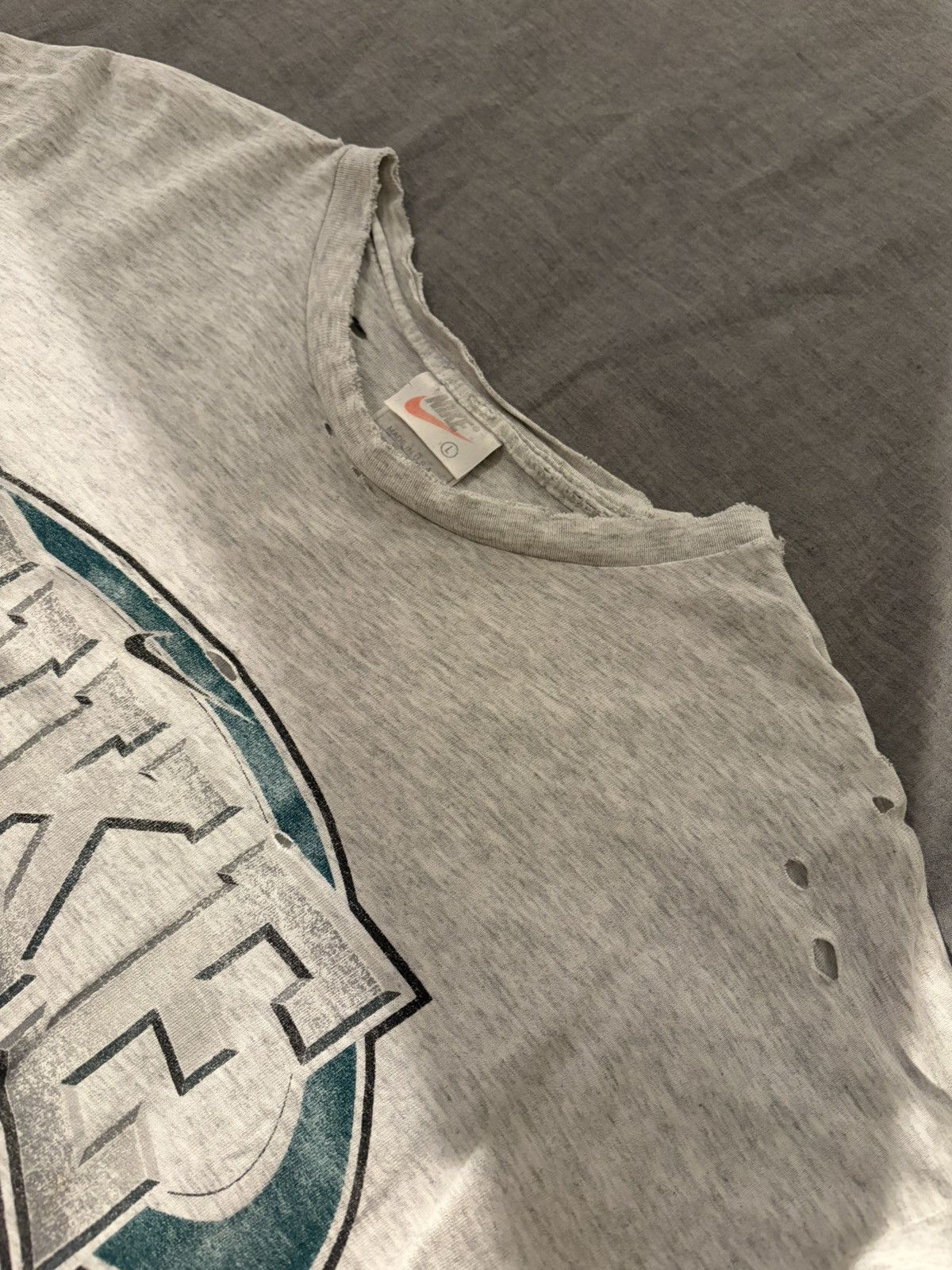 Nike Vintage Nike Athletic Tee Distress Size US L / EU 52-54 / 3 - 3 Thumbnail