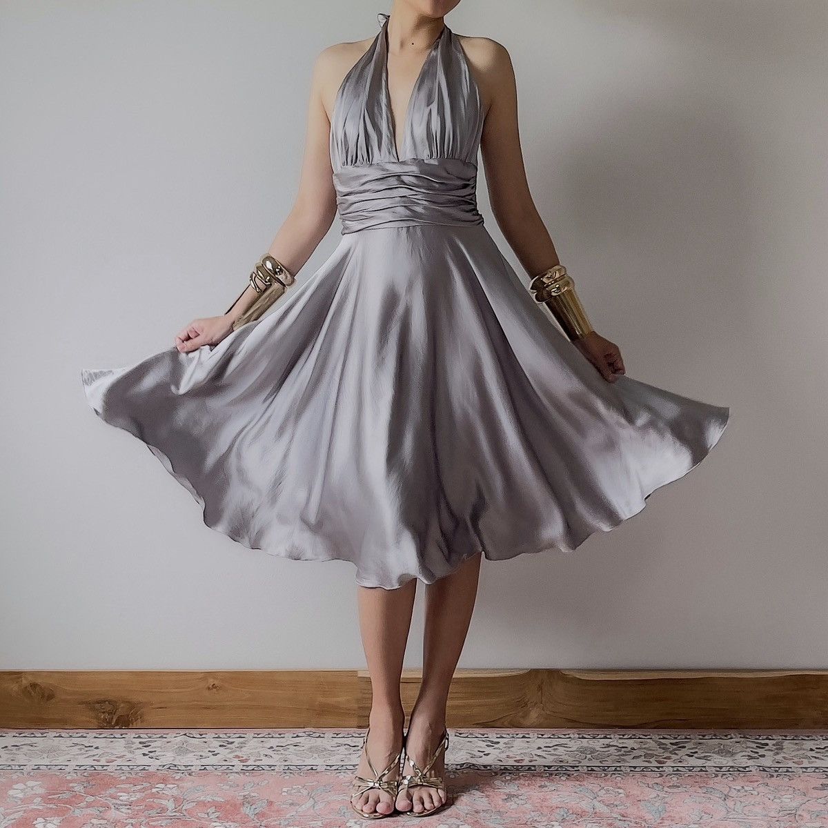 Vintage Vintage Romantic Gray Silk Open Back Dress (Medium) Size L / US 10 / IT 46 - 7 Thumbnail
