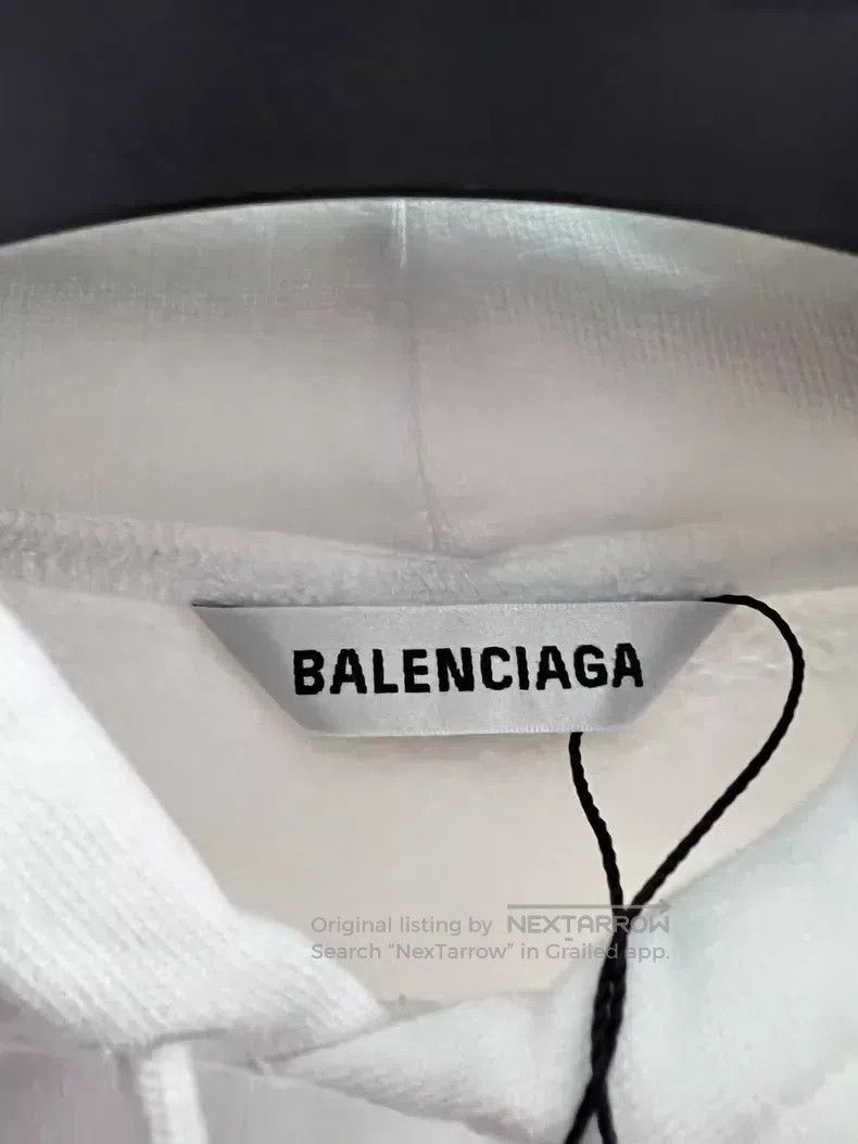 Balenciaga Balenciaga Large letter double B round logo white hooded s Size US S / EU 44-46 / 1 - 3 Thumbnail