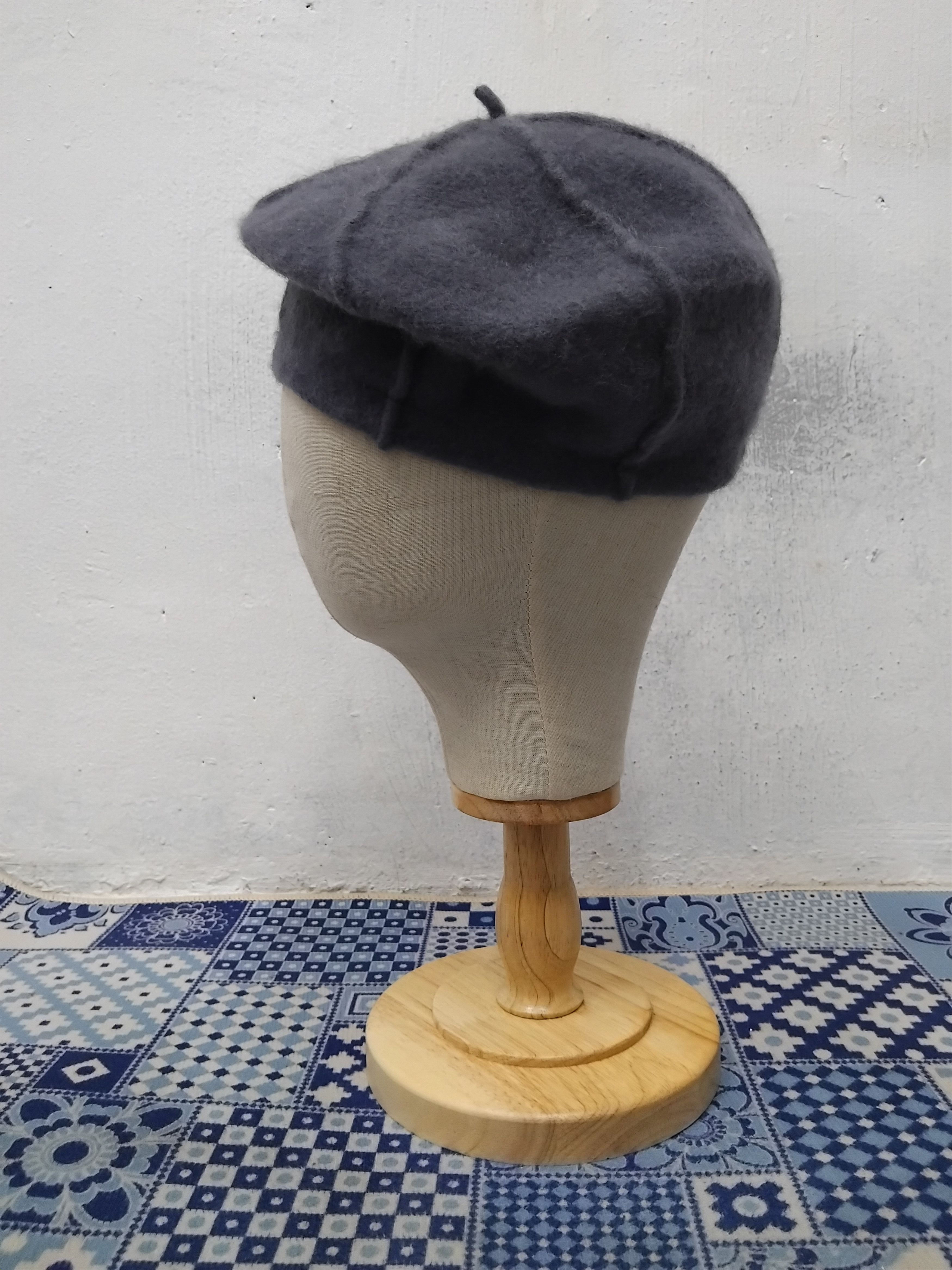 Japanese Brand Abstract art grey colour beret Size ONE SIZE - 6 Thumbnail