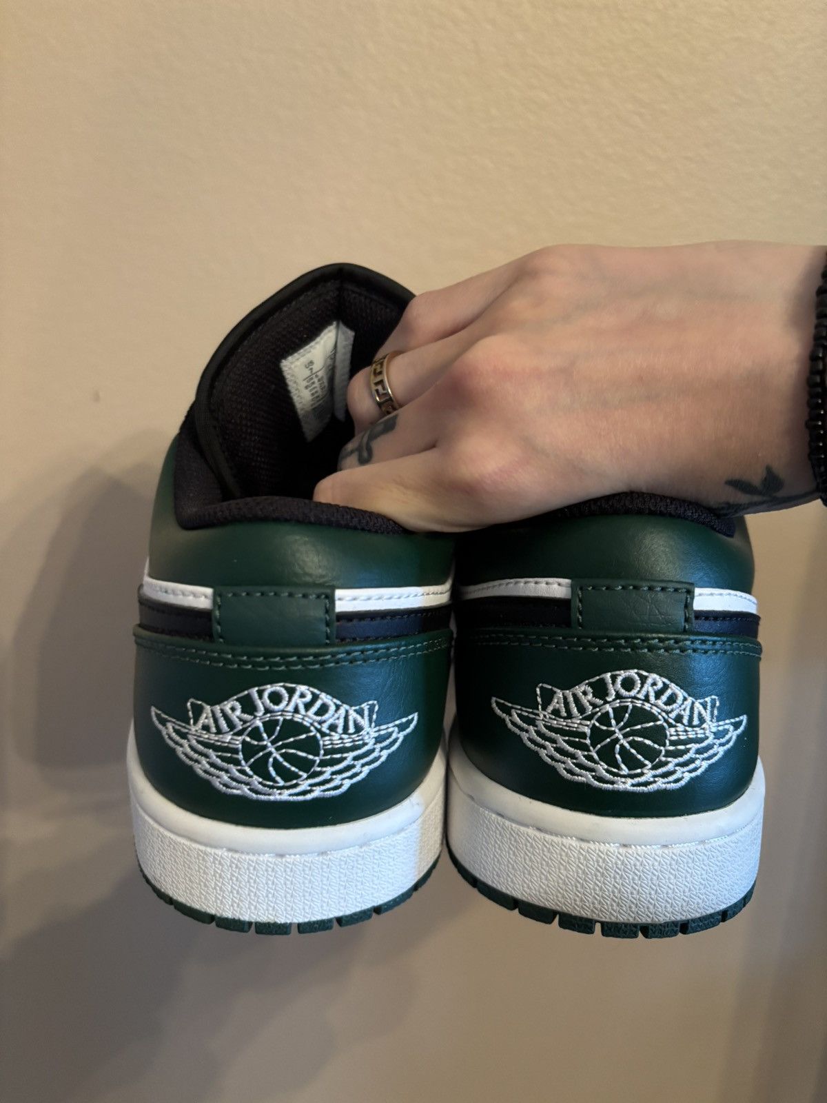 Jordan Brand Air Jordan 1 Low 'Green Toe' Size US 7 / EU 40 - 4 Thumbnail