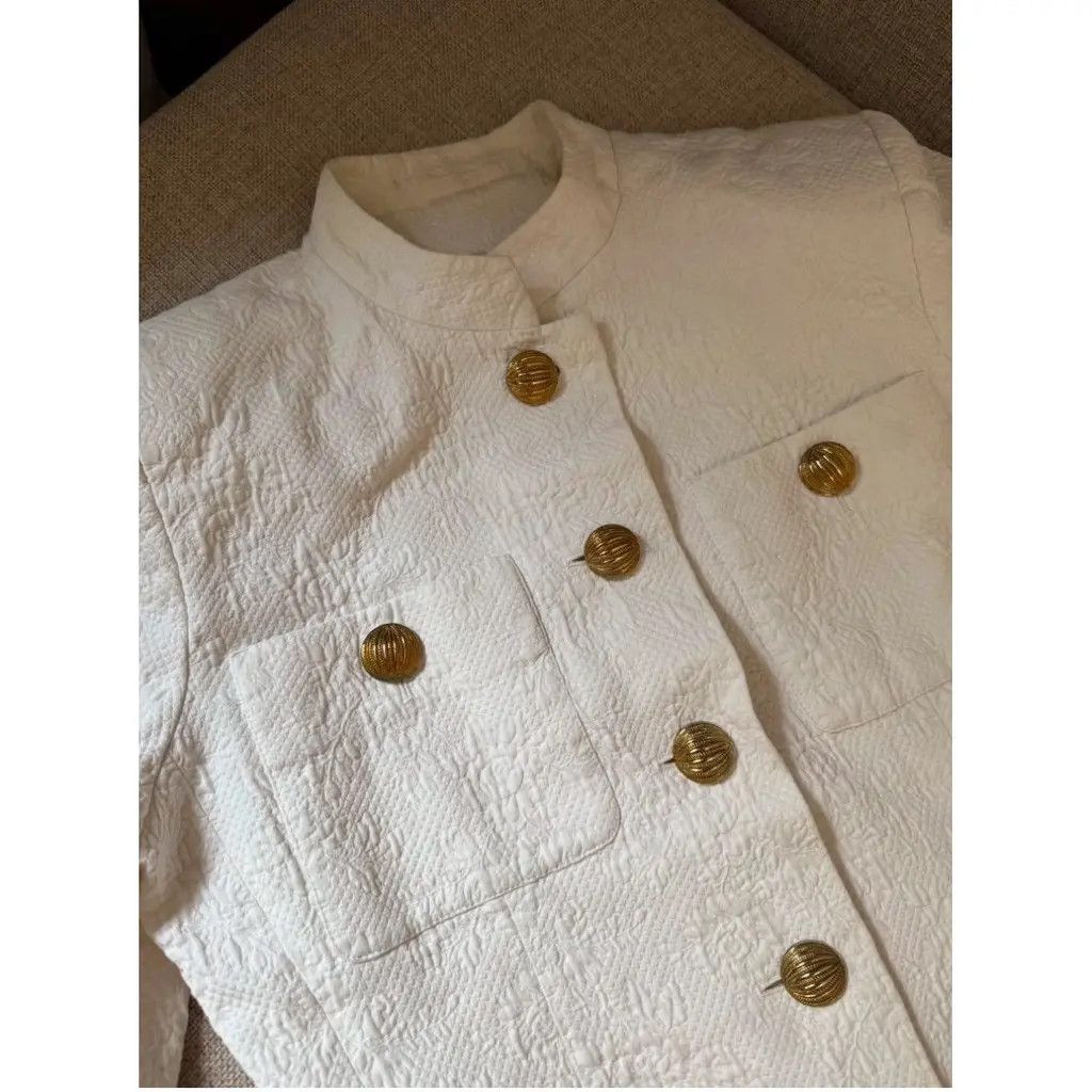 Yves Saint Laurent Yves Saint Laurent White Vintage Blazer Gold Buttons FR36 Size XS / US 0-2 / IT 36-38 - 2 Thumbnail