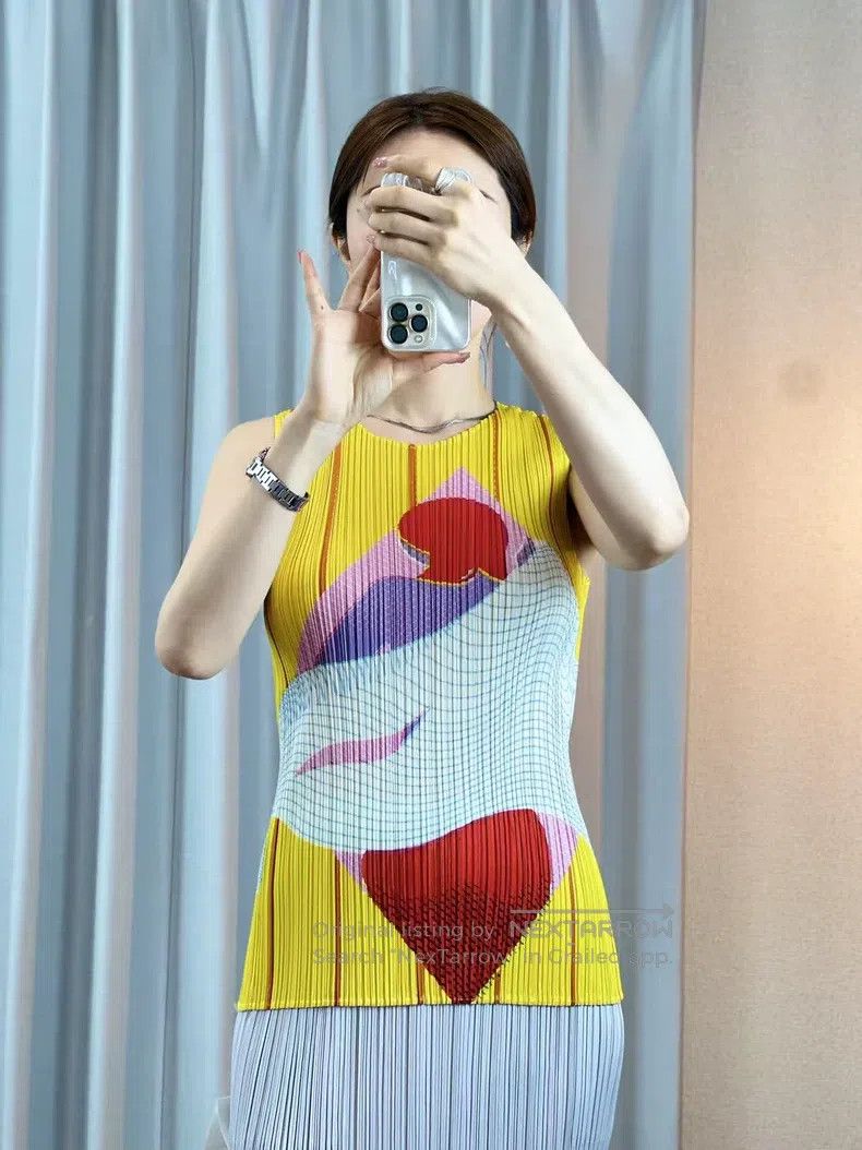 Issey Miyake Issey Miyake Yellow Illustration Vest Size L / US 10 / IT 46 - 2 Thumbnail