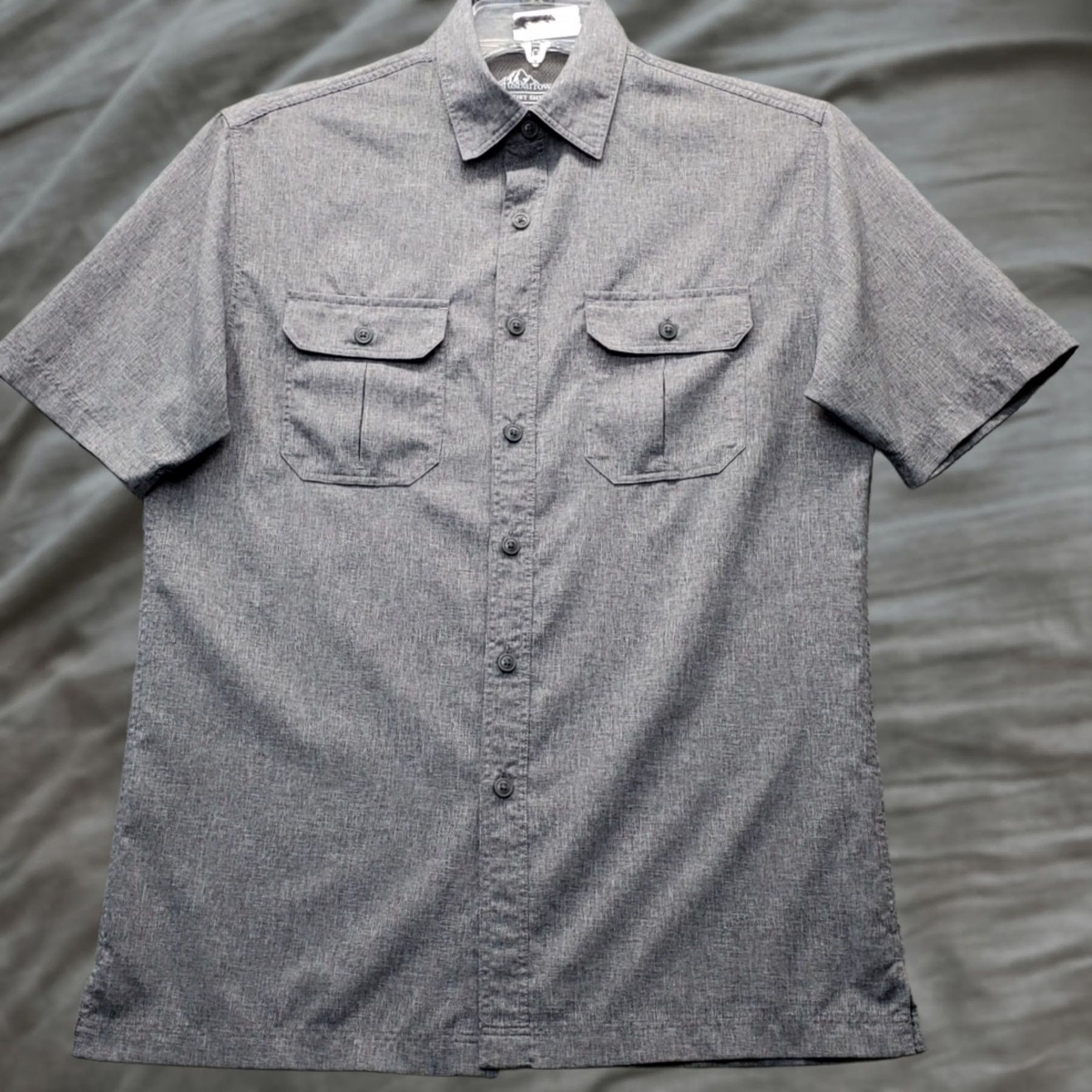 Croft & Barrow Croft & Barrow Button-Up Shirt Men Size S Gray Quick Dry Chest Pocket Slit Detail Size US S / EU 44-46 / 1 - 1 Thumbnail