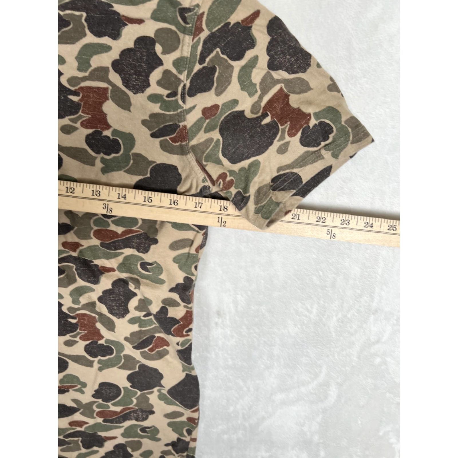 Lucky Brand Lucky Brand Henley T-Shirt Mens Small Beige Camouflage Short Sleeve Casual Size US S / EU 44-46 / 1 - 5 Thumbnail