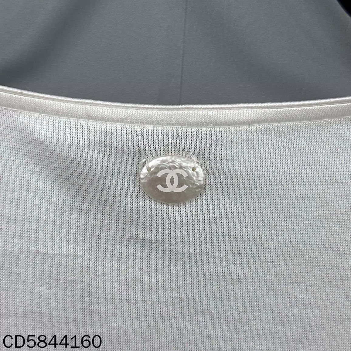 Chanel Chanel White Cutout Sleeveless Top Women's 34 Size XS / US 0-2 / IT 36-38 - 6 Thumbnail
