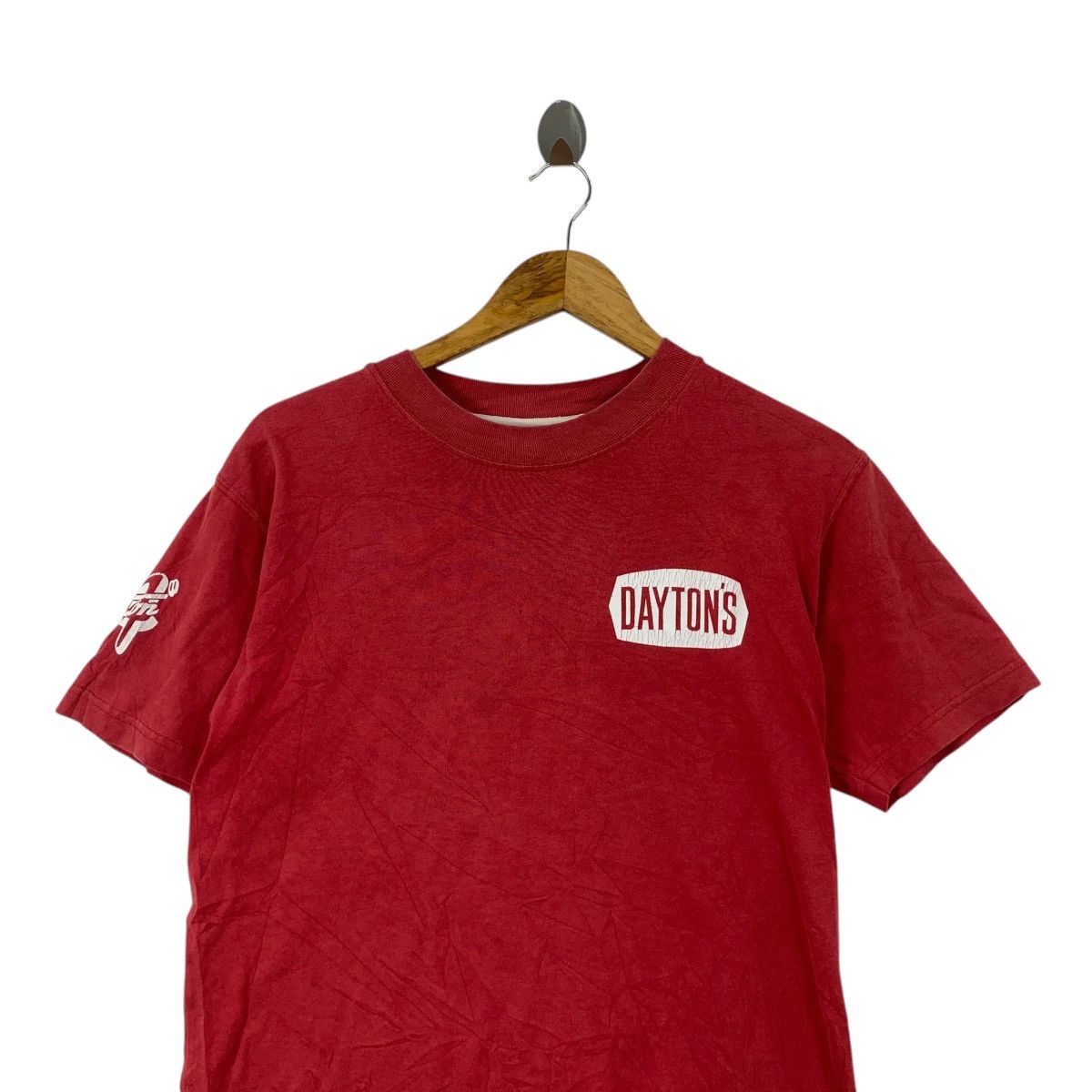 Vintage Vintage DAYTON SHOE MANUFACTURING Canada Tee Shirt Top Size US M / EU 48-50 / 2 - 2 Thumbnail