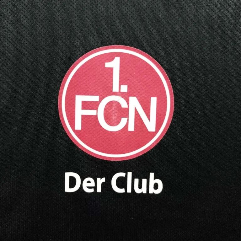 Umbro Nürnberg 2020-21 Umbro training football jersey size S Size US S / EU 44-46 / 1 - 3 Thumbnail