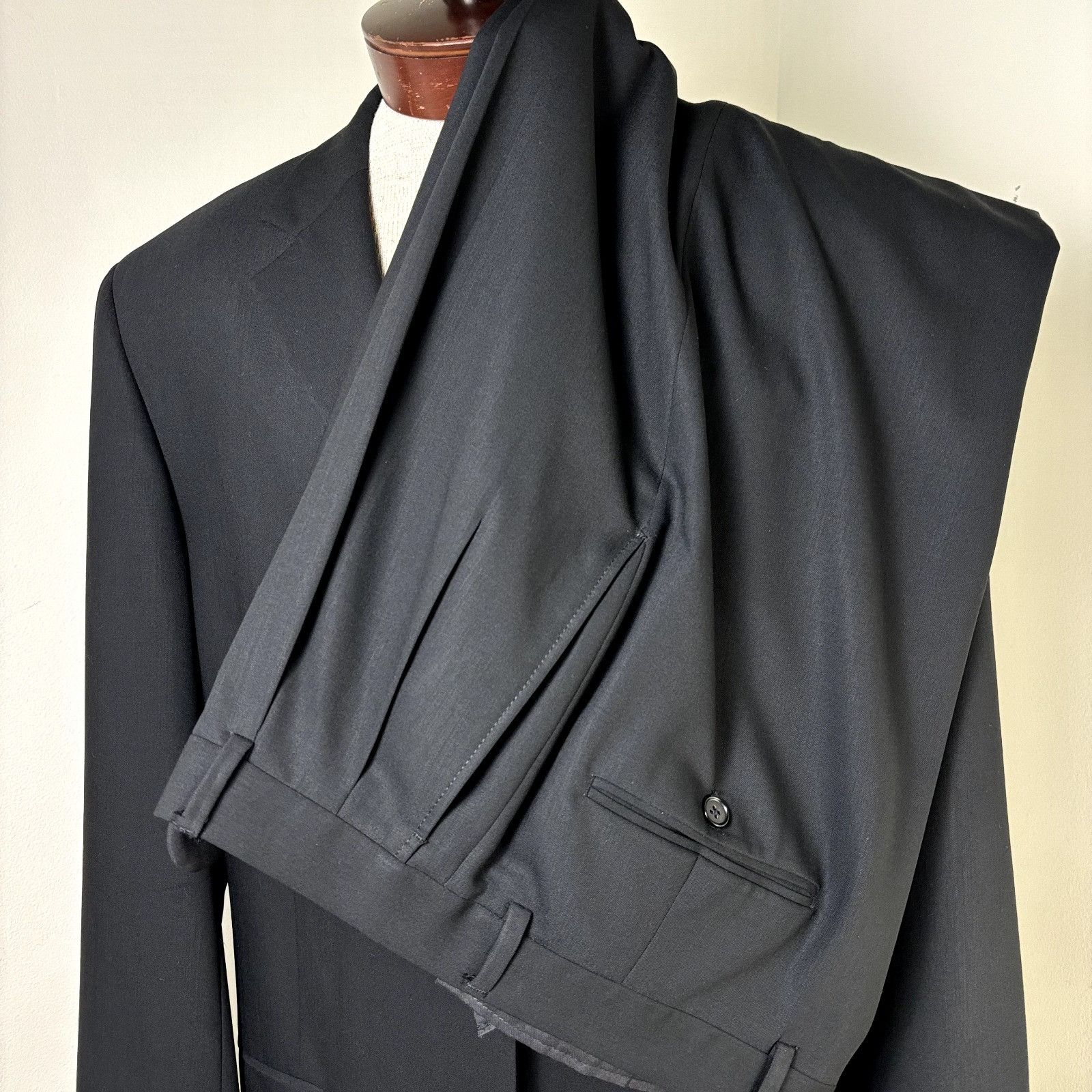 Pronto Uomo Pronto Uomo Men's Suit 42L Black Wool 2-Piece: Blazer & Dres Size 42L - 2 Thumbnail
