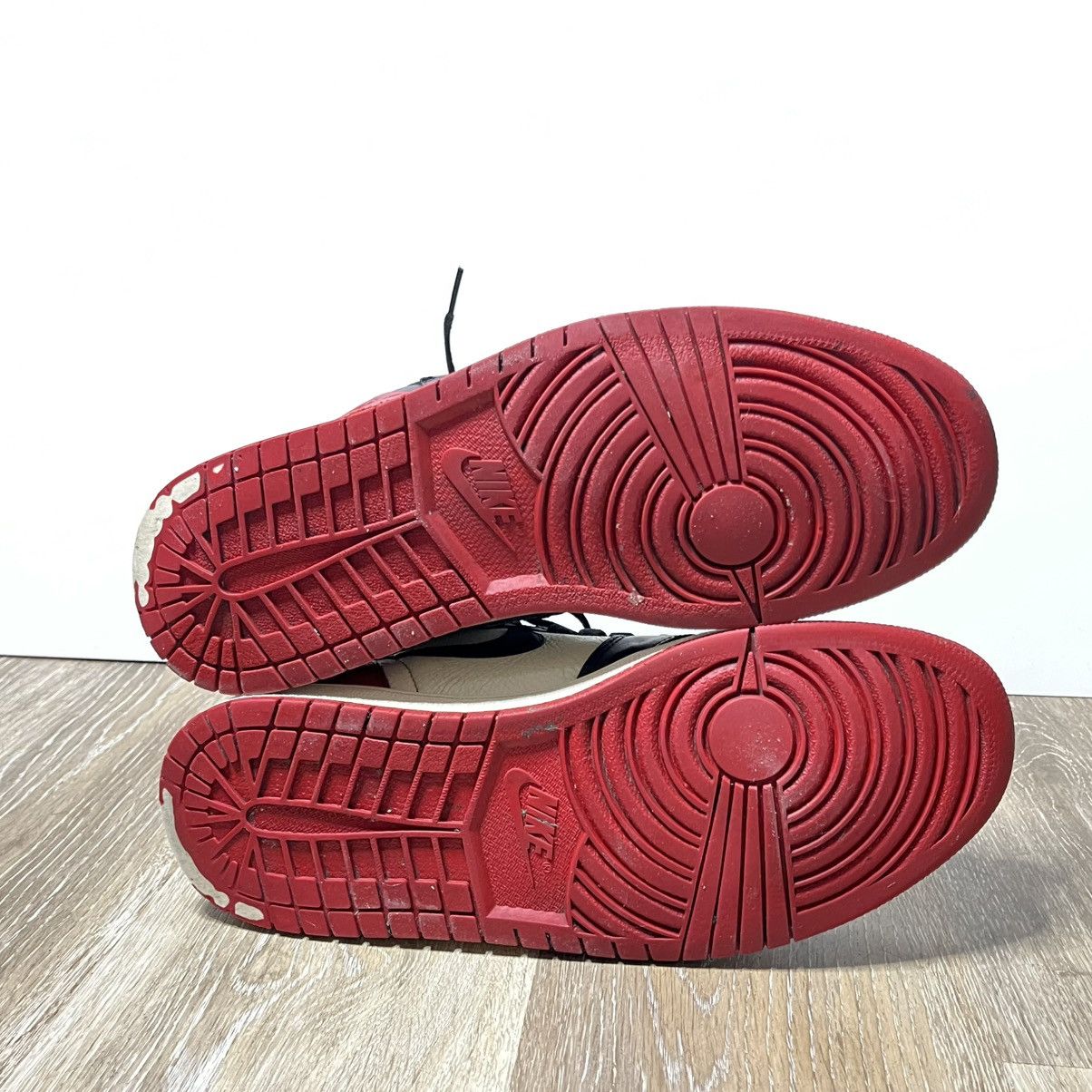 Jordan Brand × Vintage 2017 bred toe jordan 1 Size US 11.5 / EU 44-45 - 7 Thumbnail