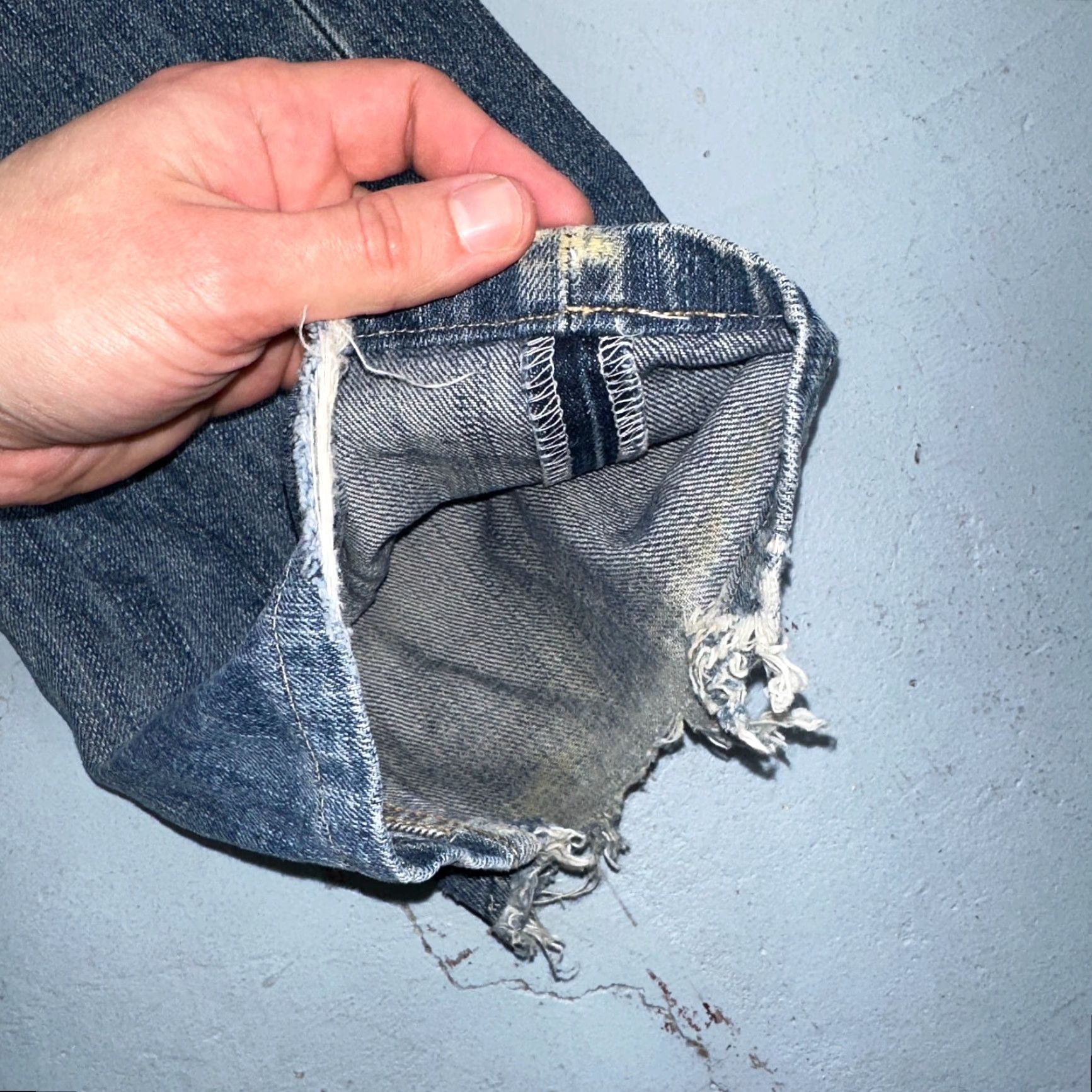 Levi's Levis 501 Vintage Y2K Straight Jeans Blue Med Wash 34x36 90s Men Regular Denim Classic Rise 30 Inseam 34 Blue Size US 34 / EU 50 - 4 Thumbnail