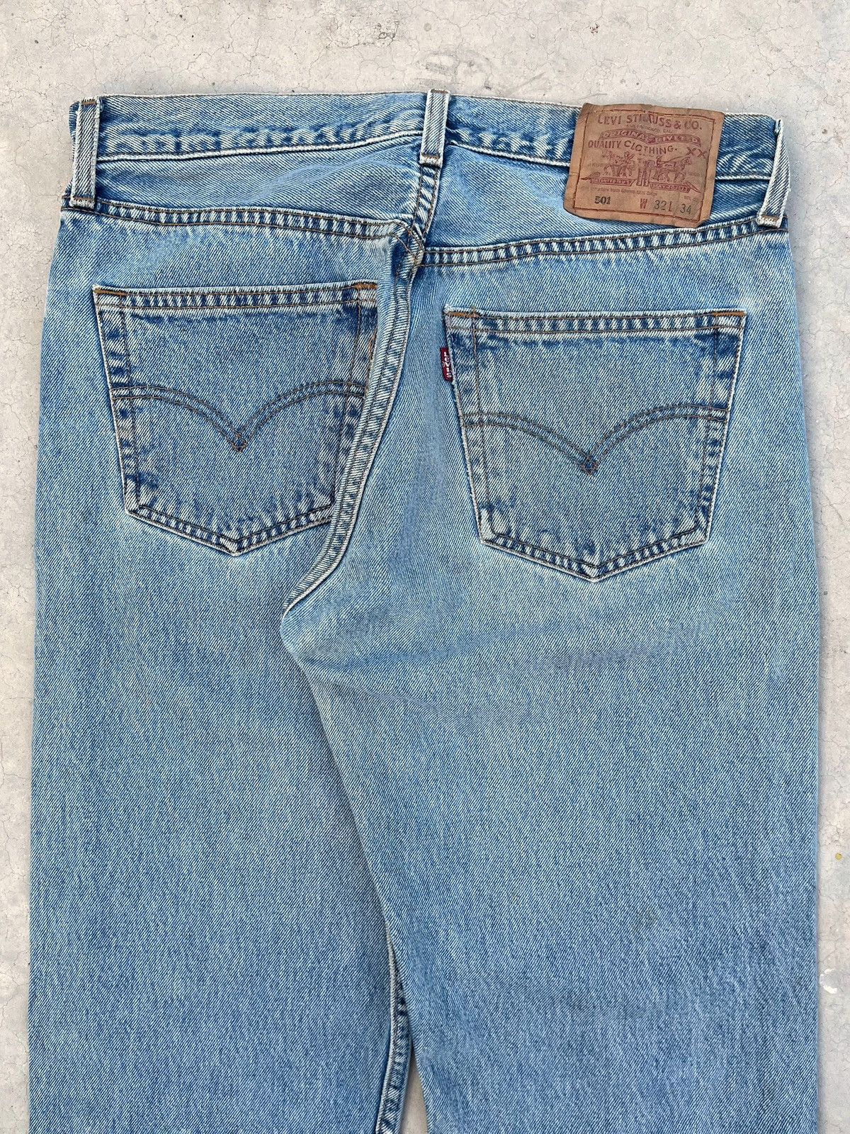 Levi's × Vintage VINTAGE LEVI’S 501 MADE IN USA Size US 32 / EU 48 - 4 Thumbnail