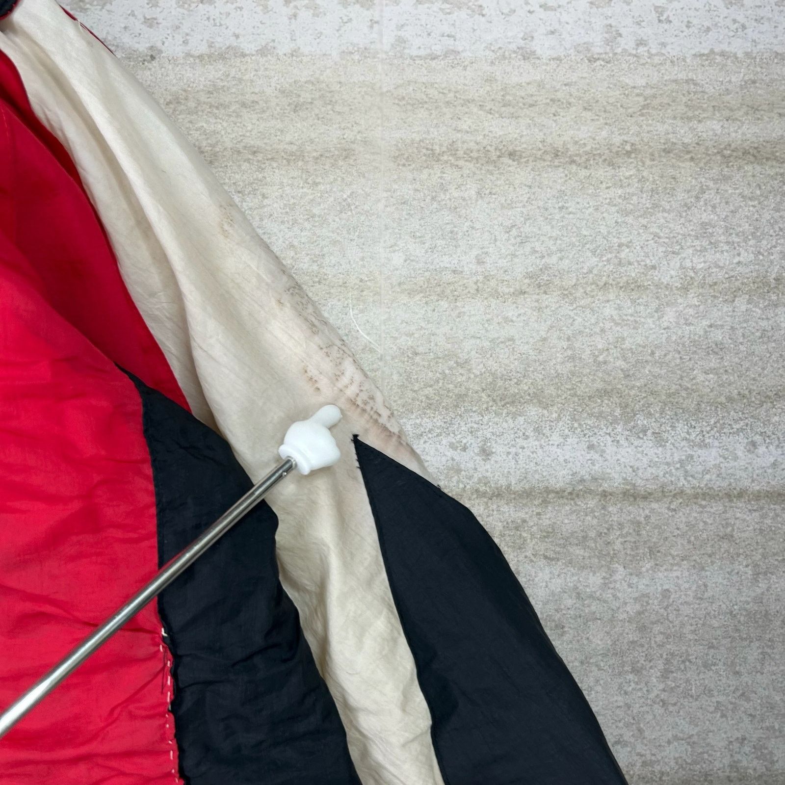 Logo 7 × Vintage Crazy Vintage 90s Wisconsin Badgers Puffer Jacket Red Nylon Size US XL / EU 56 / 4 - 5 Thumbnail