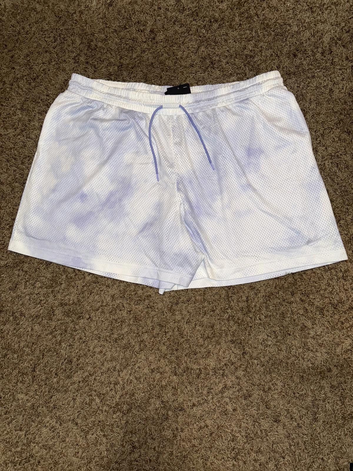 Nike Nike Women’s Sportswear Icon Clash Mesh Shorts Size 42" / US 20 - 1 Thumbnail