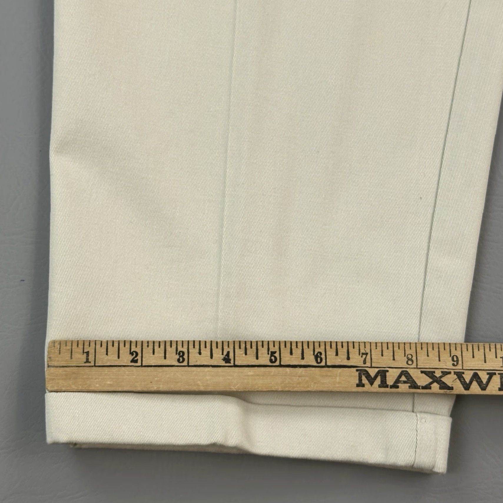 Chaps VINTAGE Chaps Ralph Lauren Pants Mens 36x30 Beige Pleated Cuffed Hem Preppy Size US 36 / EU 52 - 7 Thumbnail