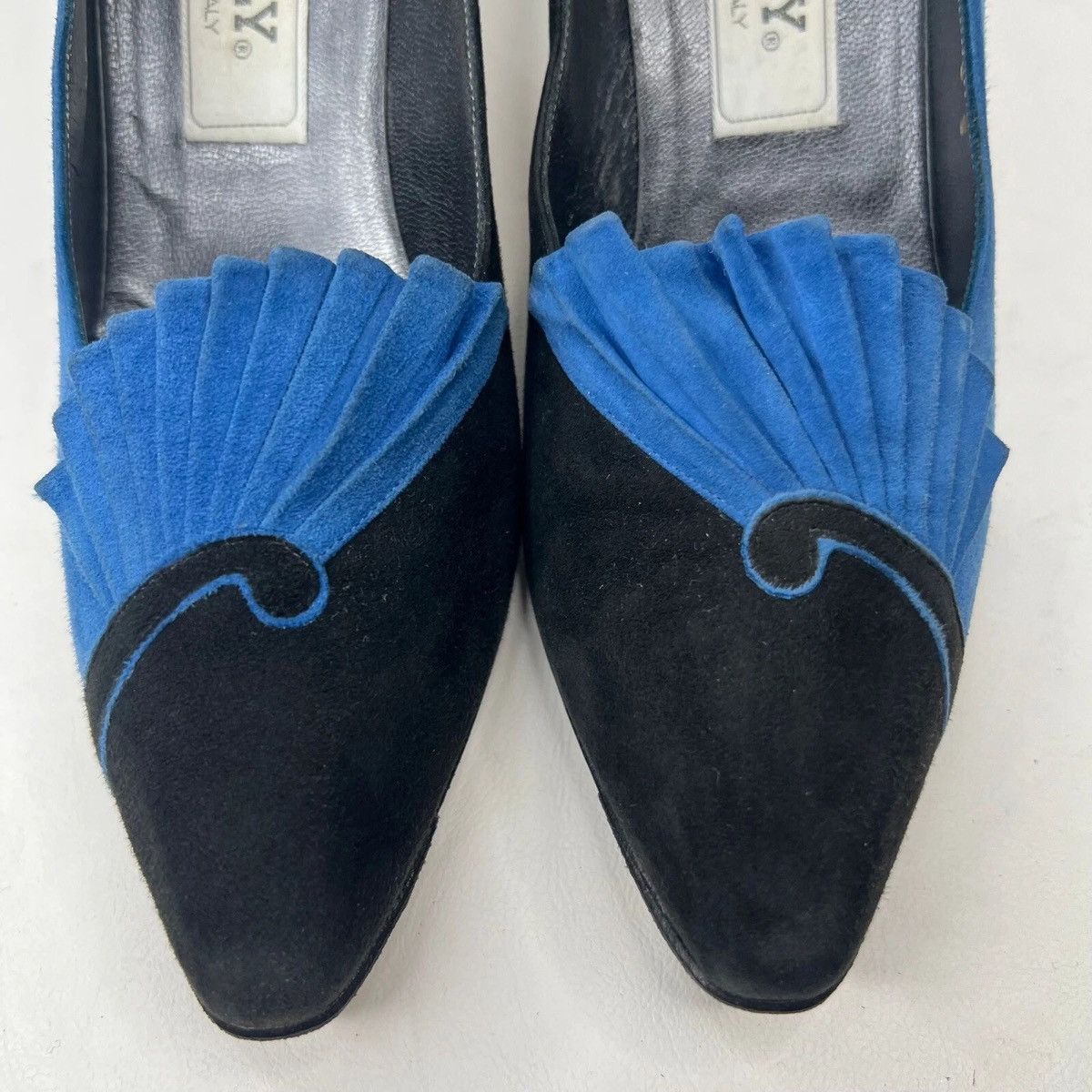 Other Genuine LEATHER Suede Fan Detail Pumps us6 Size US 6 / IT 36 - 1 Thumbnail