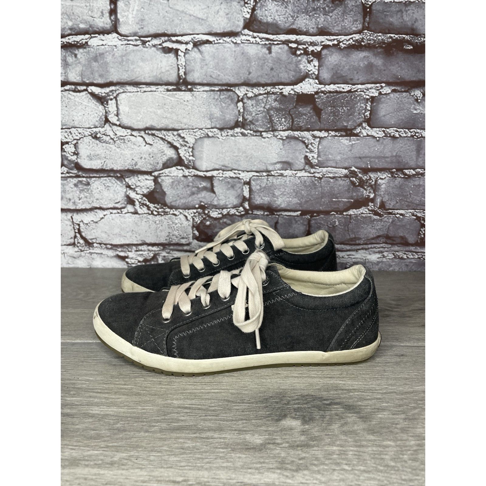 Other Taos Moc Star Gray Canvas Denim Lace Up Low Sneakers Shoes W Size US 7.5 / IT 37.5 - 1 Thumbnail
