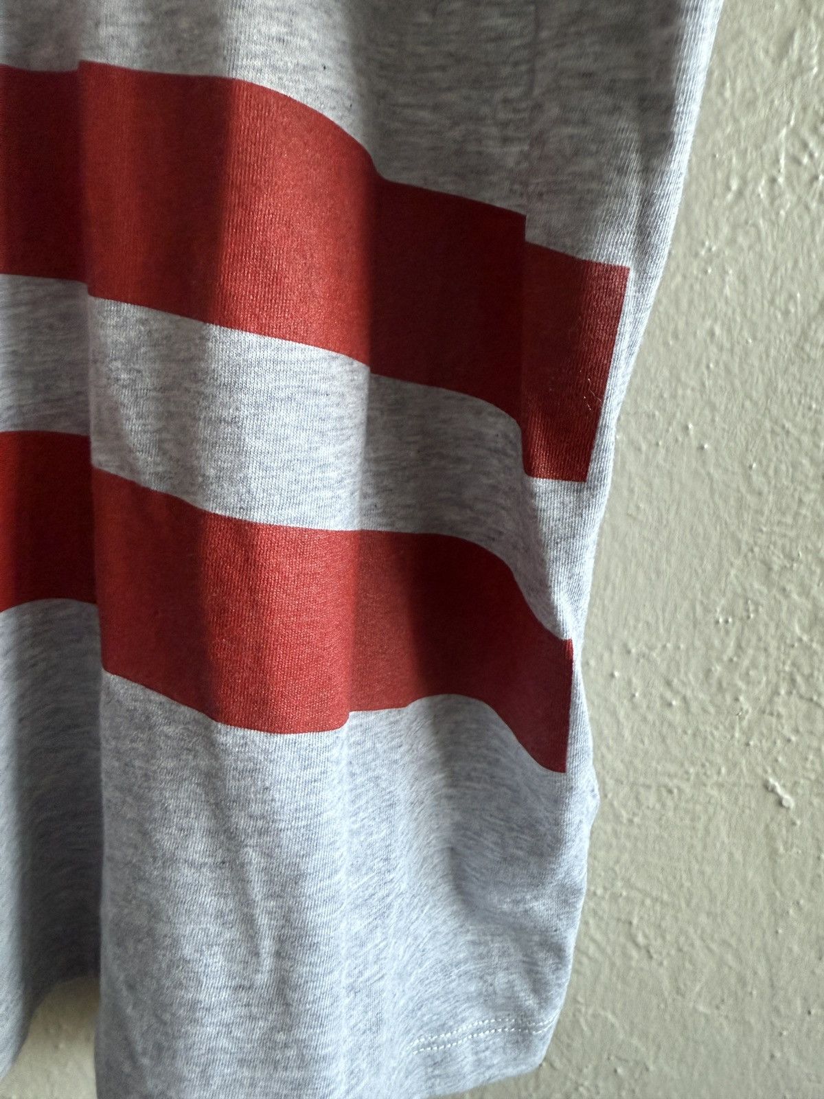 Helmut Lang Helmet Lang Heather Gray Red Stripe T-Shirt Size US XXL / EU 58 / 5 - 4 Thumbnail