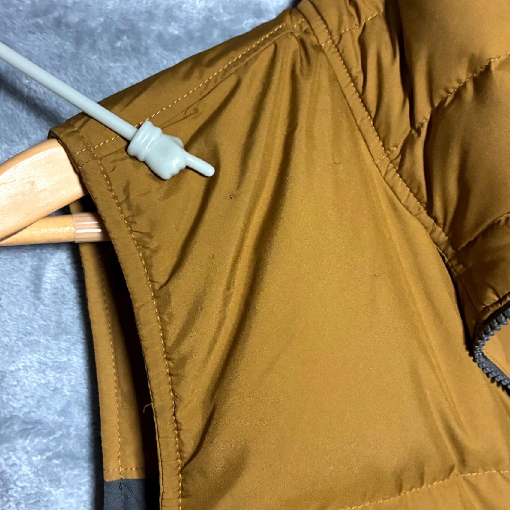 Patagonia Patagonia Vest Two Tone Puffer Down Chest Zip Stand-Up Collar XS Mens Brown Gray Two Tone Solid Pocket Logo Size US XS / EU 42 / 0 - 7 Thumbnail