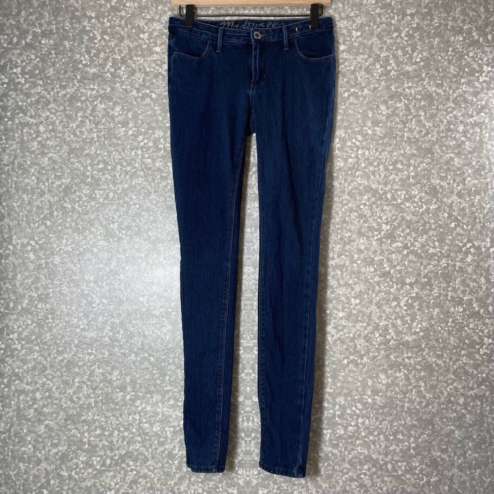 Madewell Madewell Dark Wash Denim Low Rise Skinny Jeans - Size 0 Size 25" / US 0 / IT 36 - 1 Thumbnail