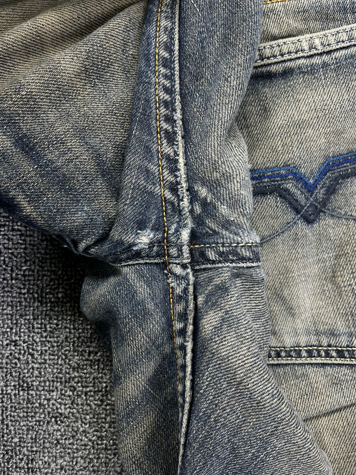 Diesel Vintage 90s Diesel Rare Punk Jeans Denim Pants Size US 29 - 15 Thumbnail