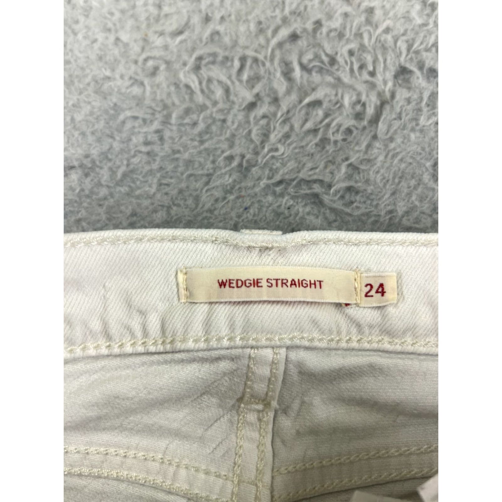 Levi's VINTAGE Levis Premium Jeans Womens White Denim Levi's Wedgie Fit 24x24 Straight 22in Waist 22in High Rise Size 42" / US 20 - 6 Thumbnail