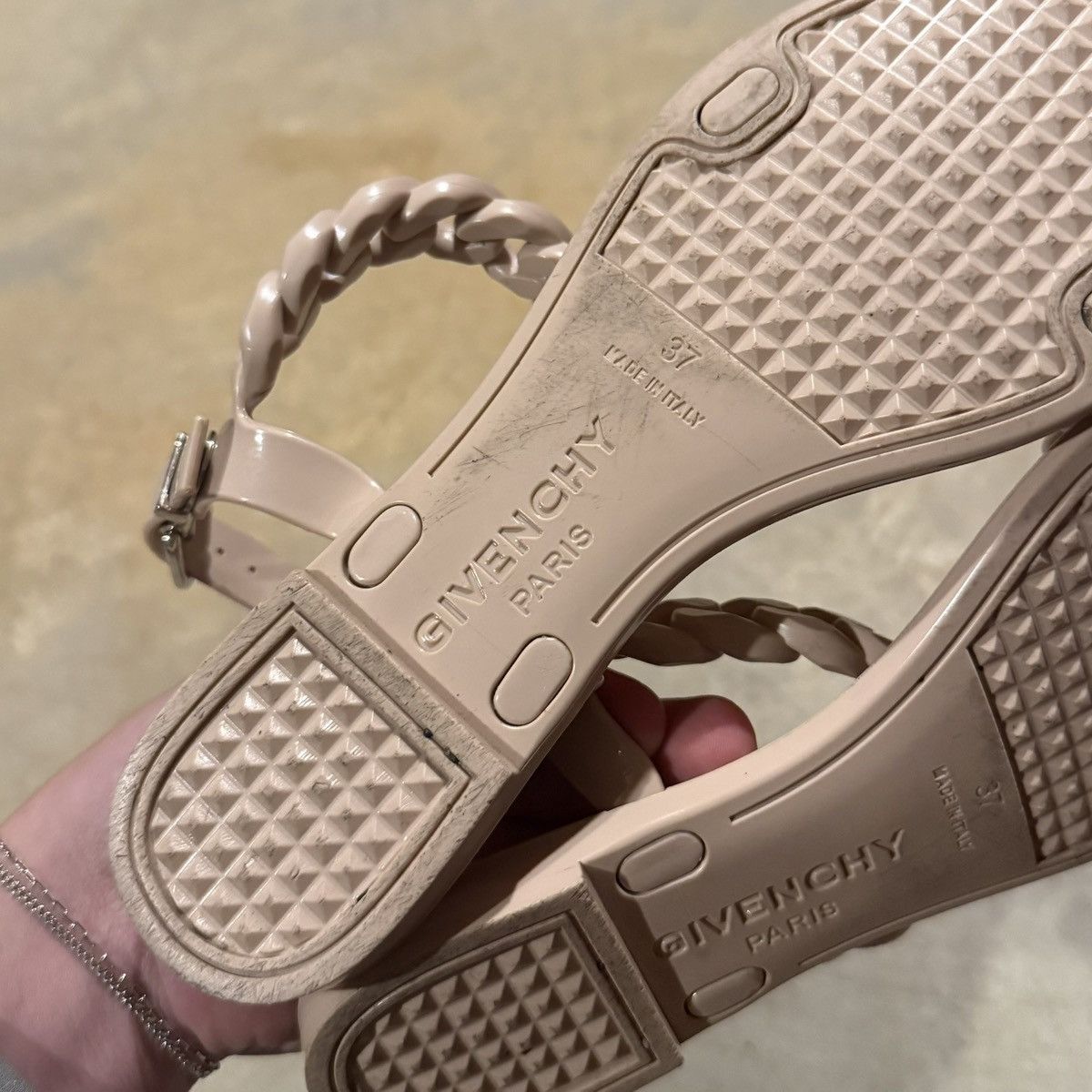 Givenchy Givenchy Nea Jelly Chain Strap Flat Sandals Rose Nude EU 37 Size US 7 / IT 37 - 9 Thumbnail