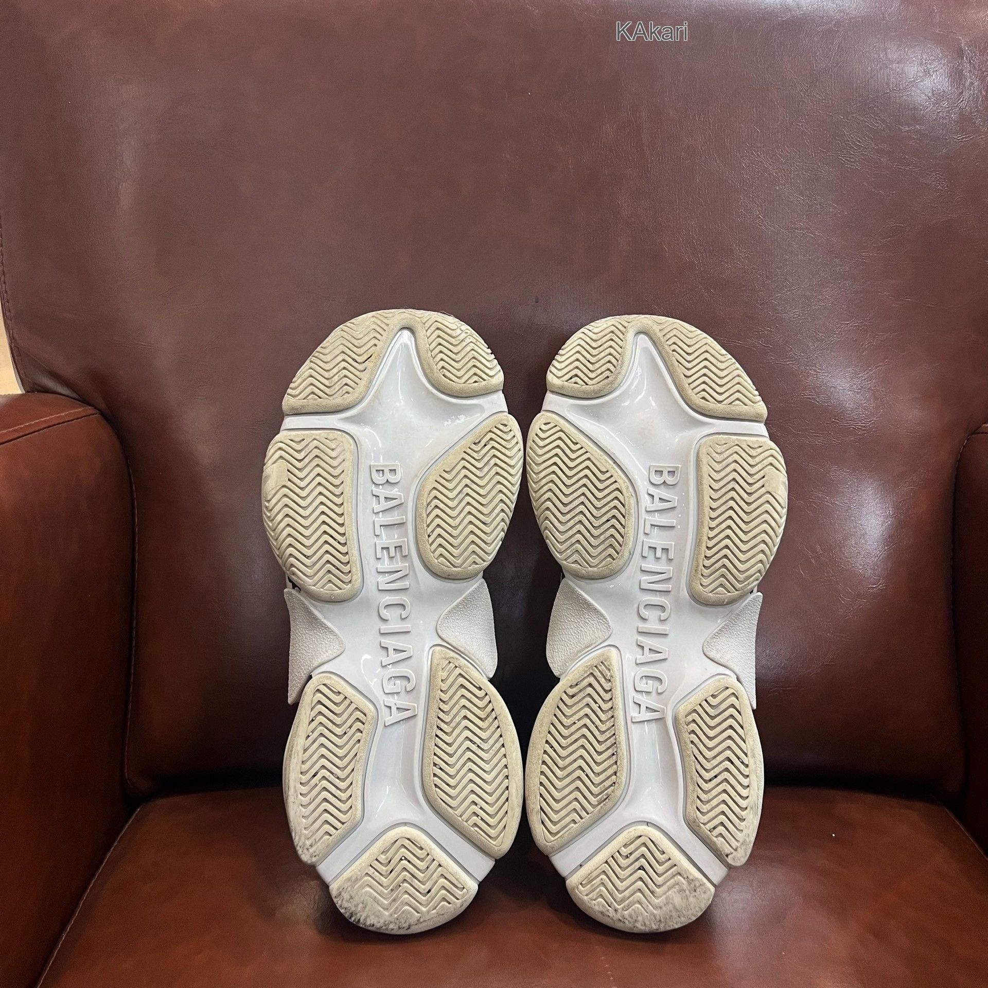Balenciaga Balenciaga Triple S White Gray Red Size US 7 / EU 40 - 5 Thumbnail
