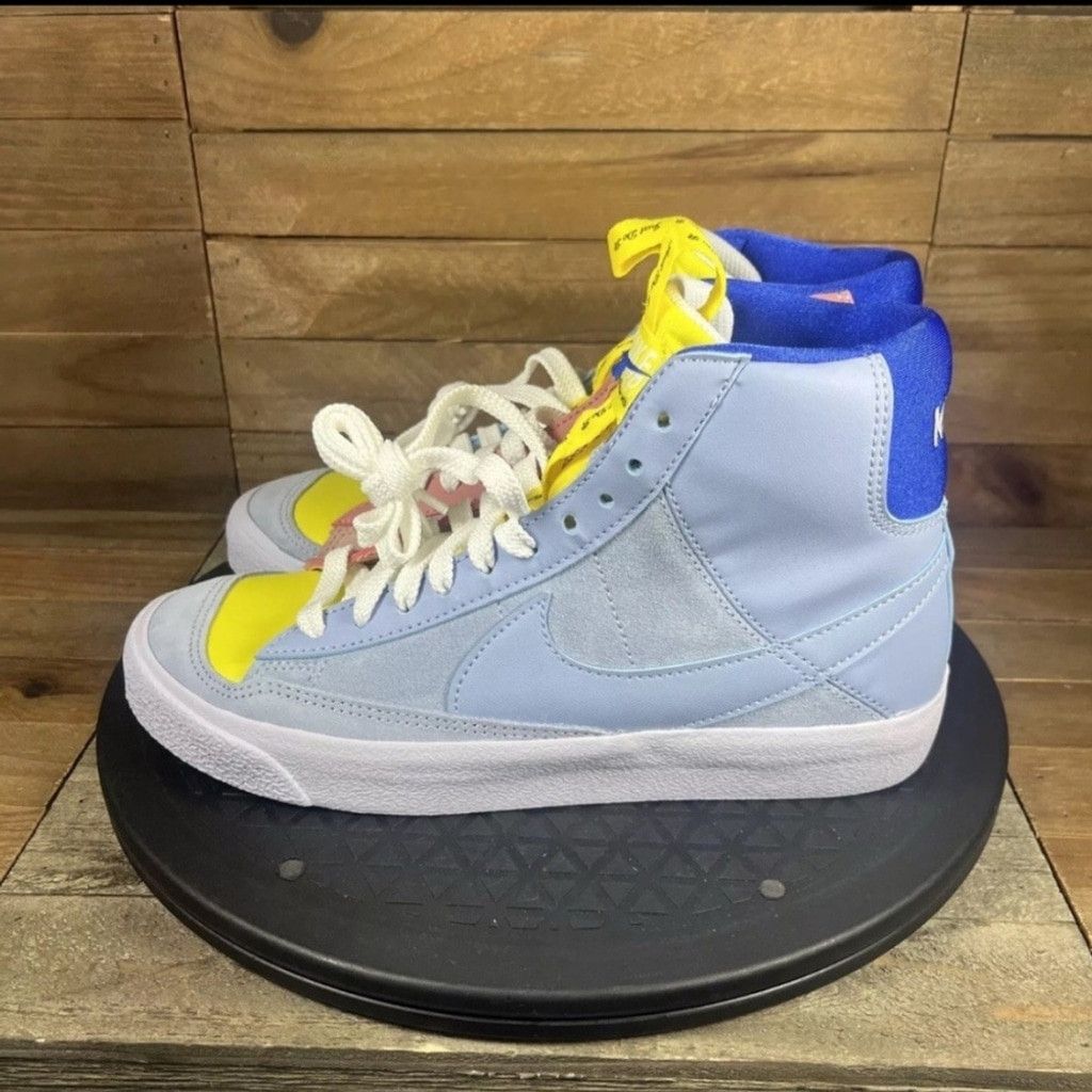 Nike Blazer Mid '77 GS Sneakers Size 7 Women/5.5 Y -Boy
