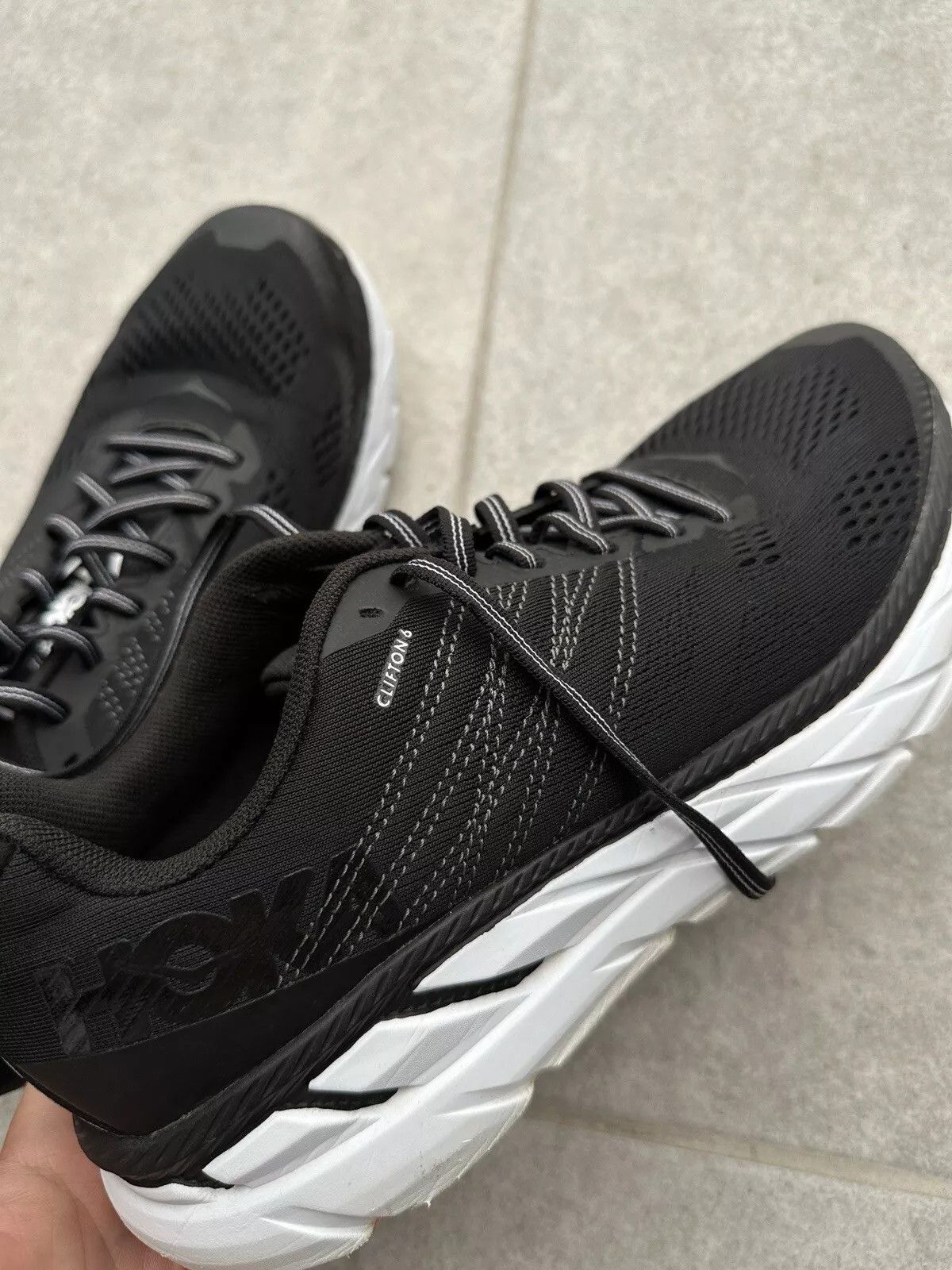 Hoka Hoka One One Clifton 6 Black Running Shoes Mens Size US 9.5 / EU 42-43 - 9 Thumbnail