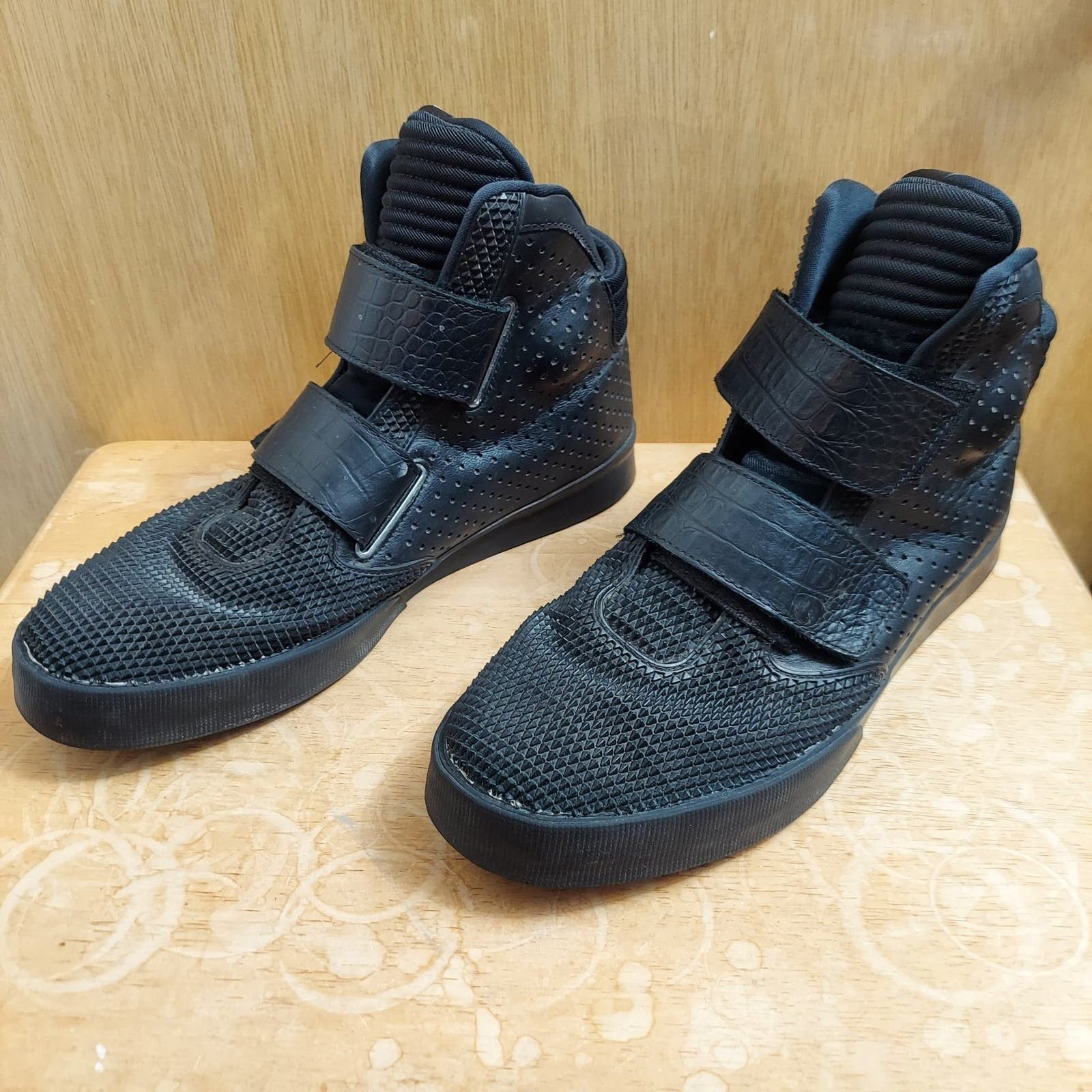 mens nike flystepper