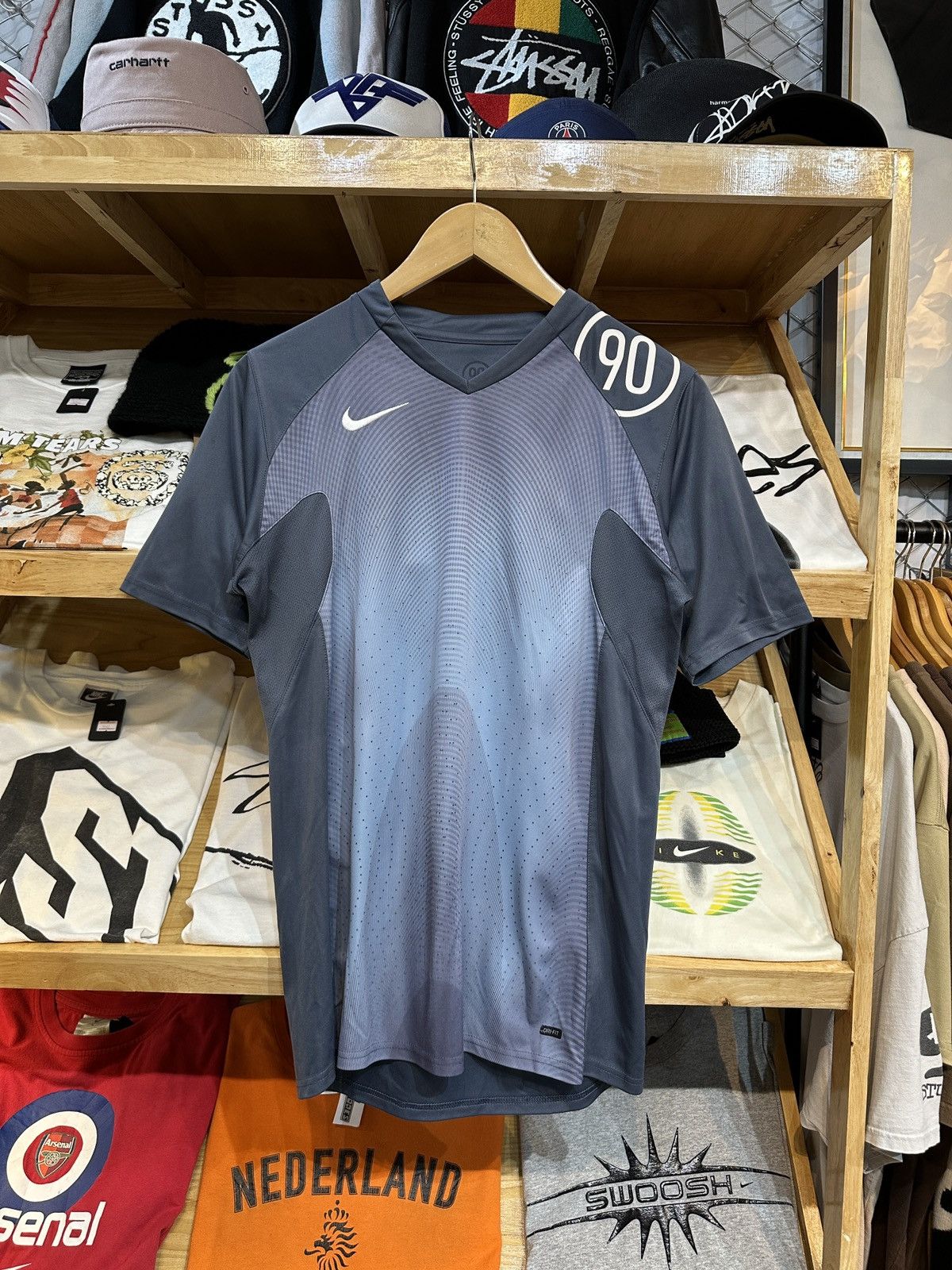 Nike Vintage Nike Total 90 00's Training Jersey Size US S / EU 44-46 / 1 - 1 Thumbnail