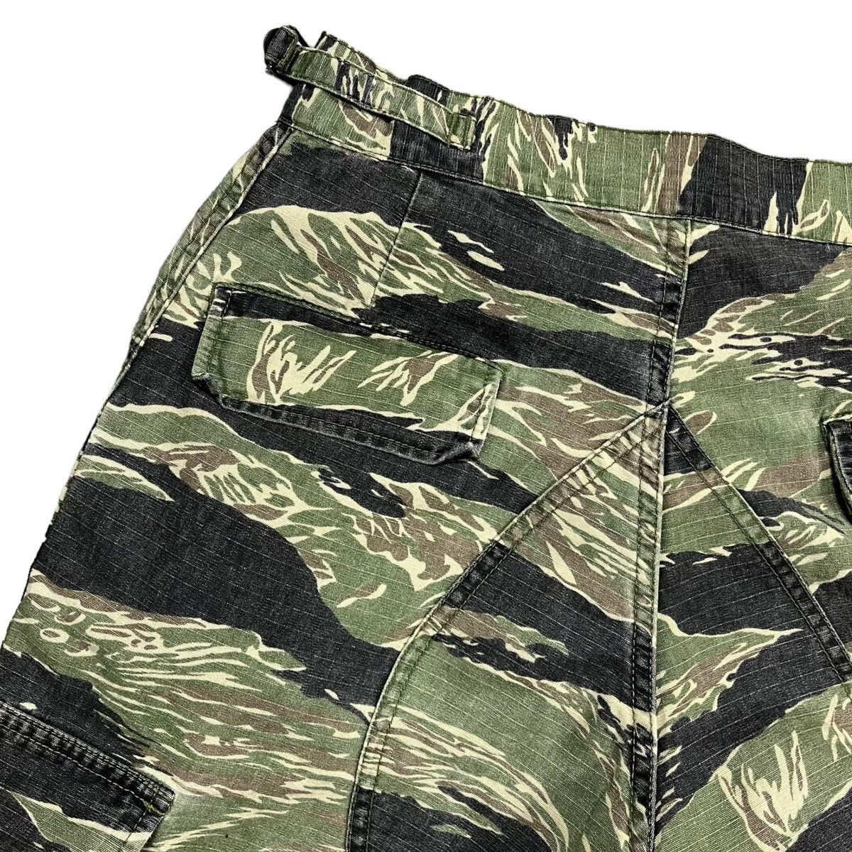 Wtaps Vintage Wtaps Milspec Tiger Camo Cargo Pants Size US 27 - 5 Thumbnail