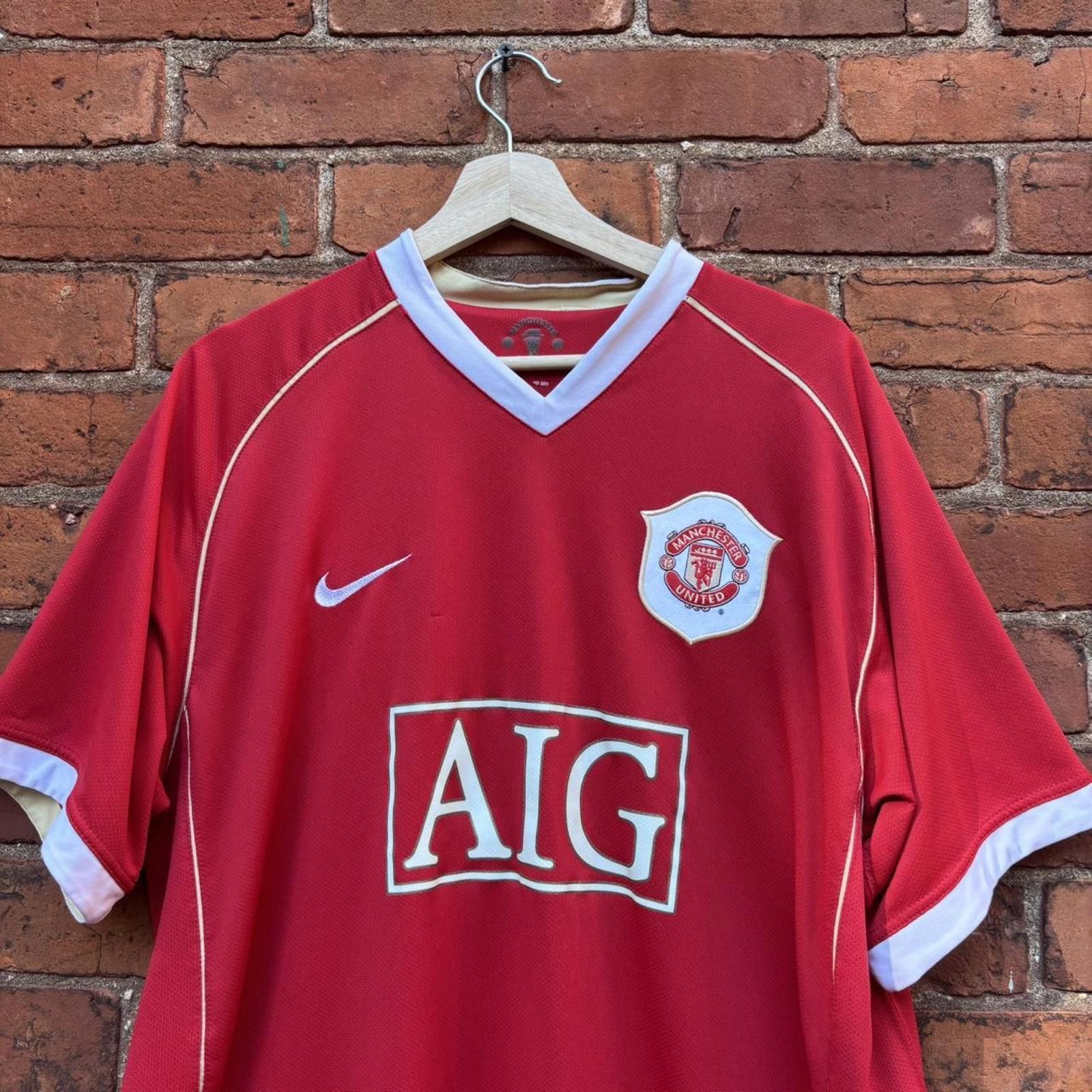 Nike vintage Manchester United AIG Nike 06-07 jersey XL Size US XL / EU 56 / 4 - 2 Thumbnail