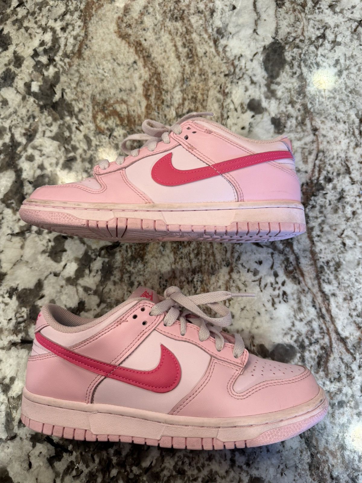 Nike Nike Dunk Low Med Soft Pink/Pink Foam Size US 6.5 / IT 36.5 - 1 Thumbnail